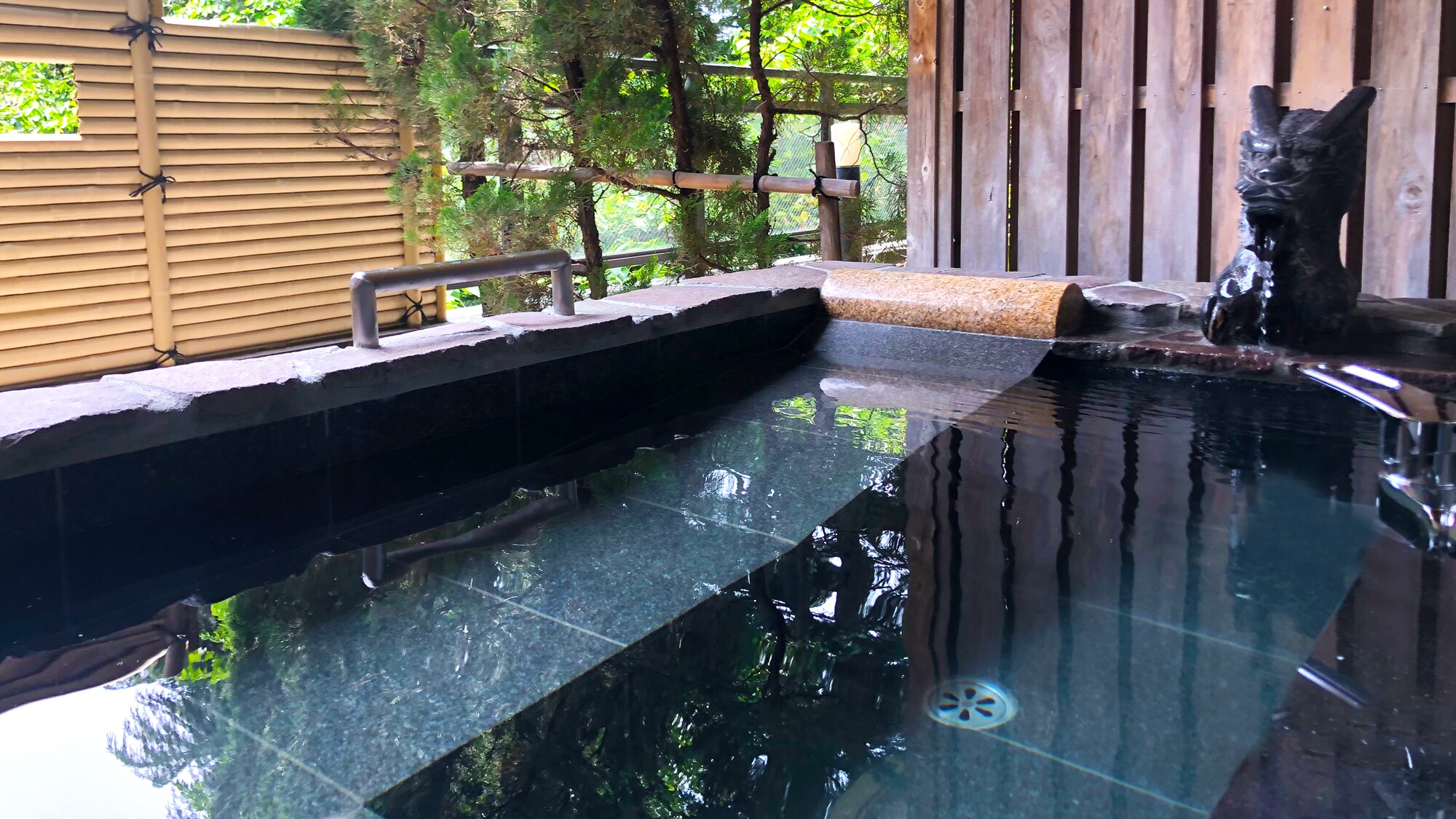 Phoenix Wing VIP Room Open-air Bath Renovated in June 2025