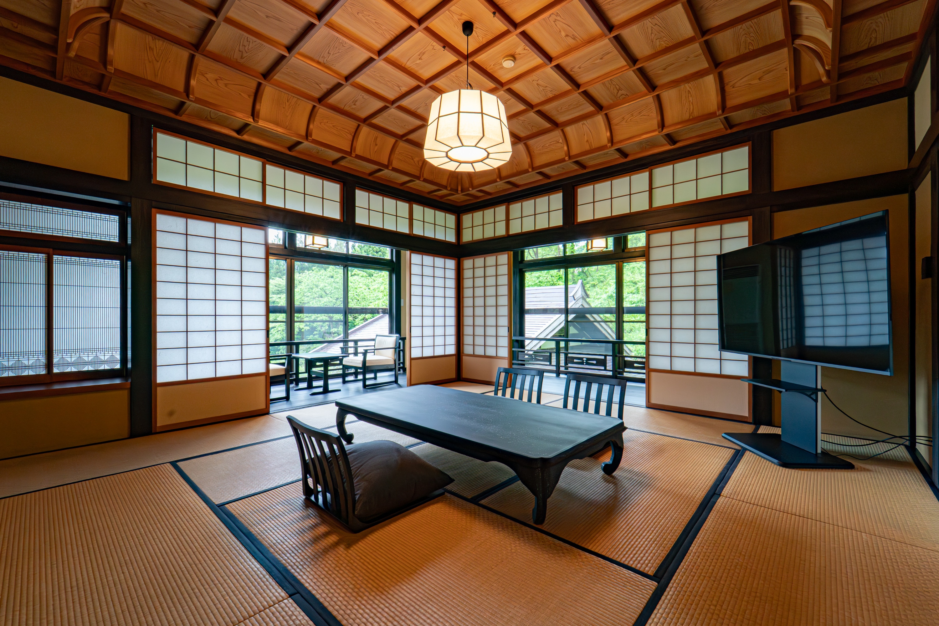 Dua kamar sudut bergaya Jepang yang berdekatan