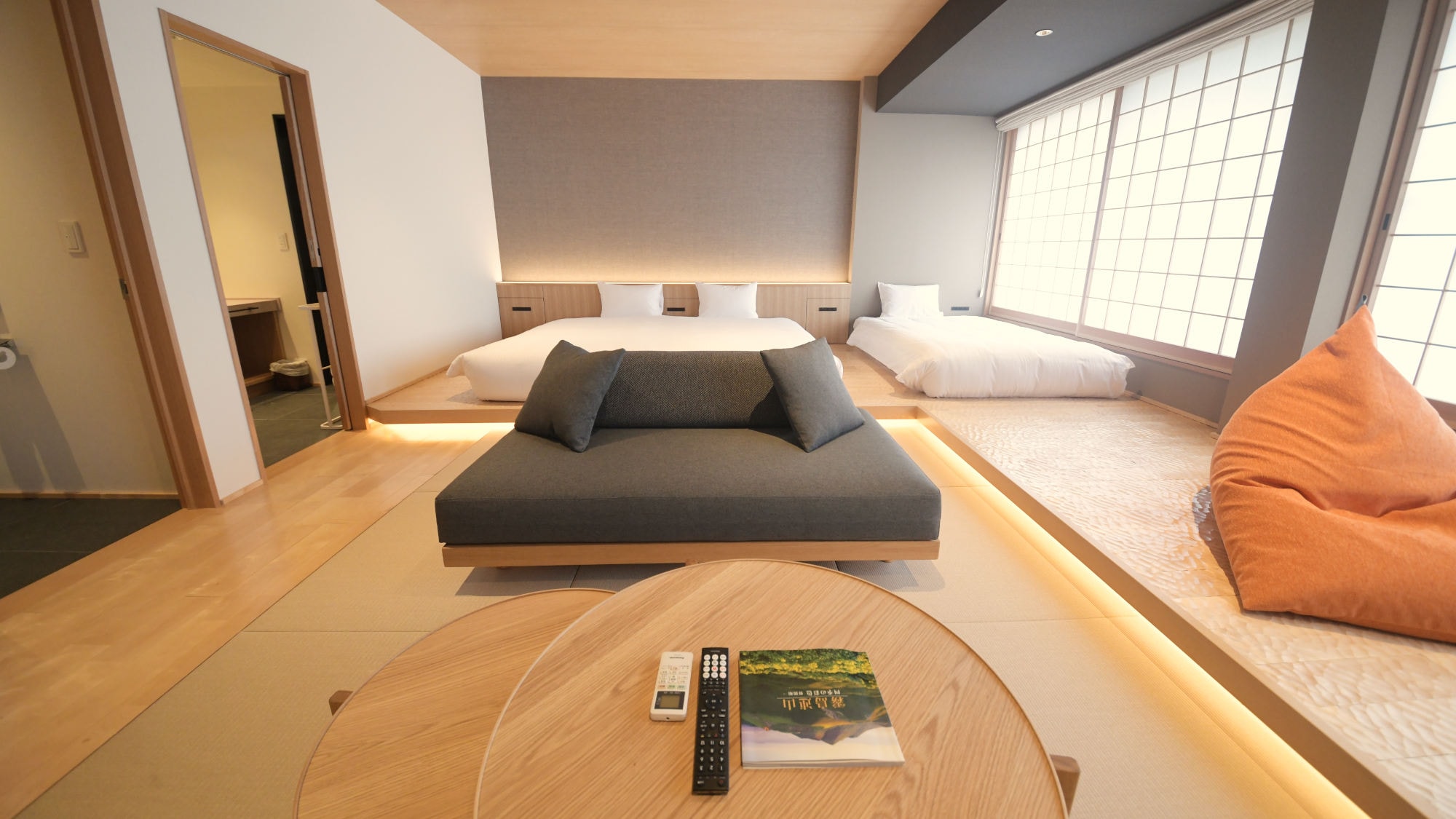 샤워 부스가있는 트리플의 예