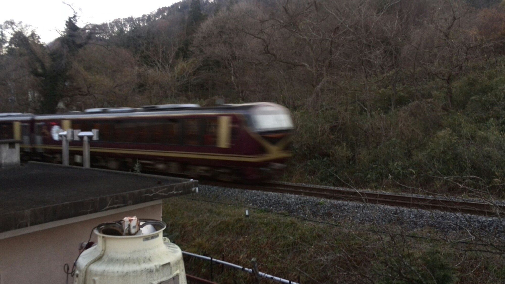 * 일본식 방 8 다다미 (화장실 포함) 창에서의 경치 / 팬도 많은, 인기의 “리조트 미노리”도 달려 갑니다!
