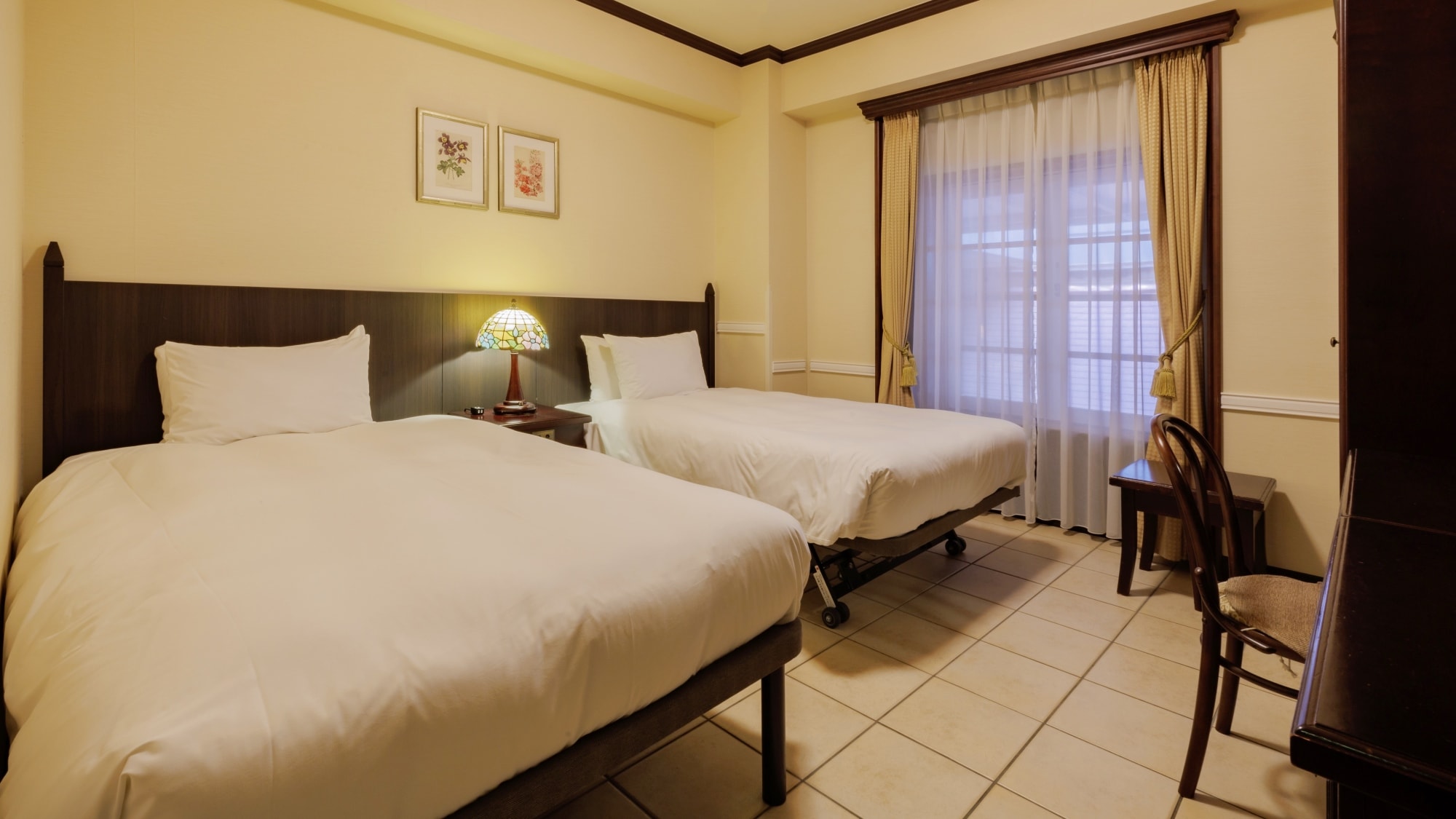 [經濟雙床房]（赤土磚）