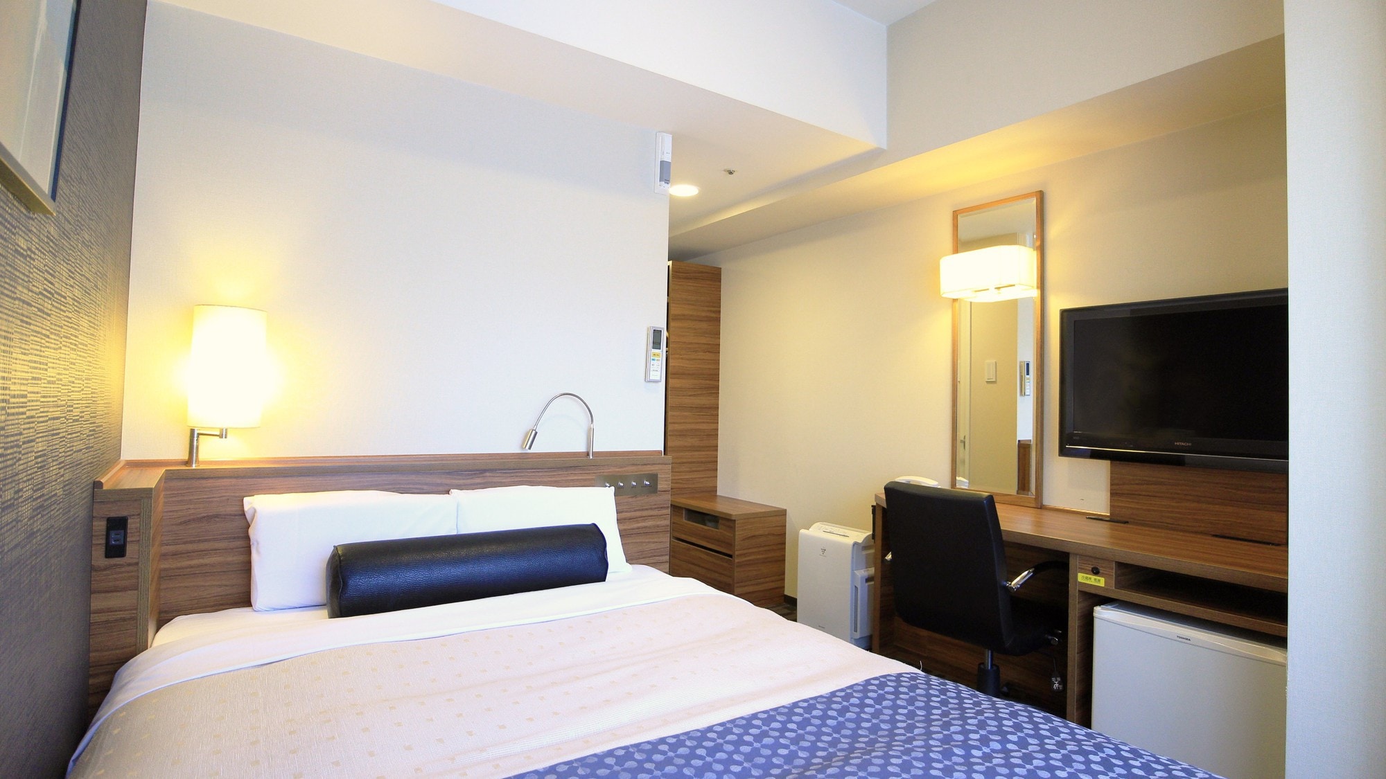 [Semi-double] Equipped with an air purifier with a humidifying function. Deodorant spray is also permanently installed