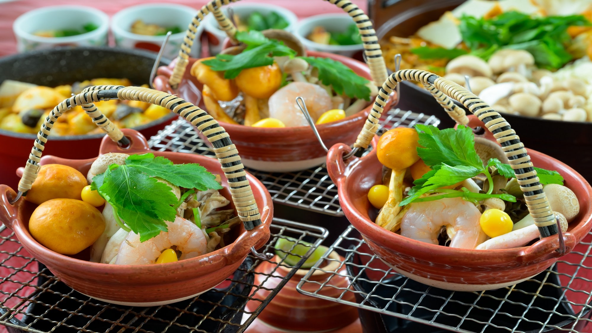 From September to November, your stay will be bathed in the colors of autumn. ＜Autumn Feast Buffet＞