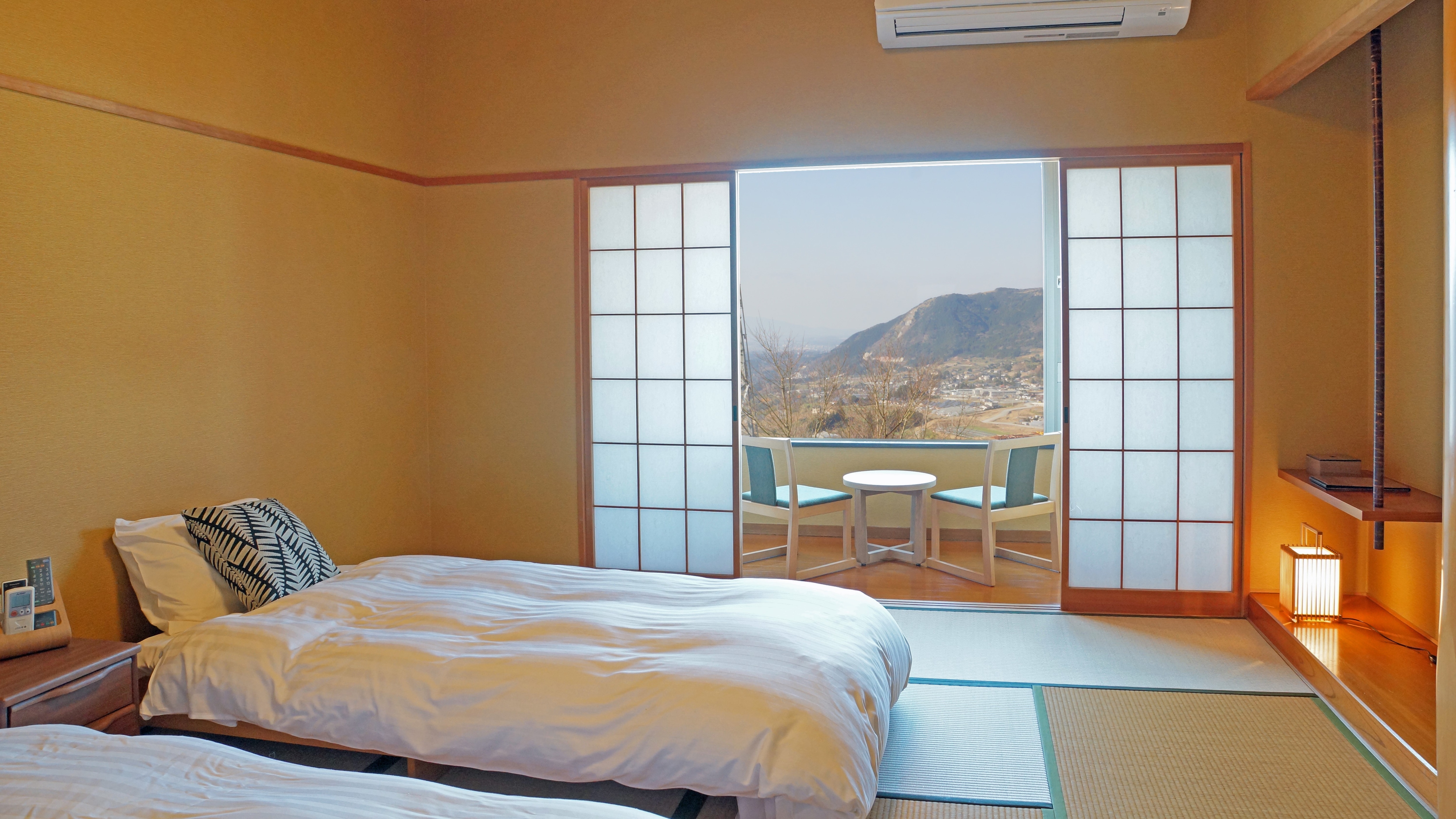 Japanese-style room