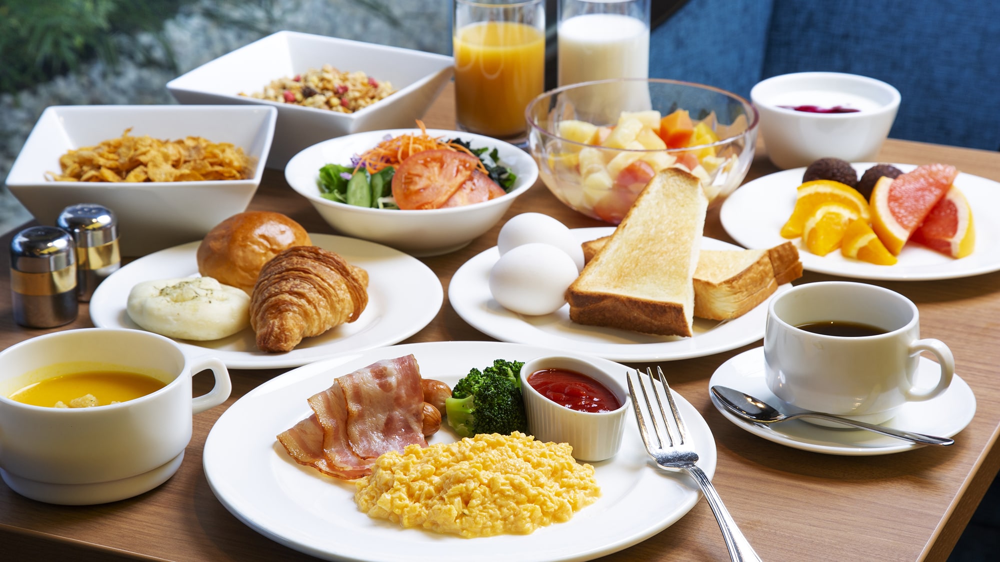 早餐：西式自助餐