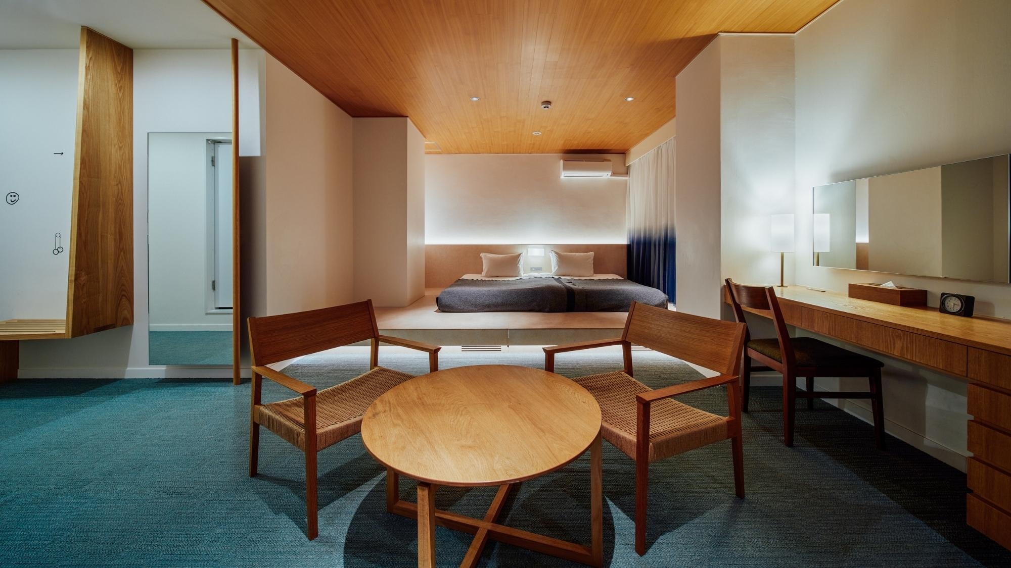 Deluxe King Room