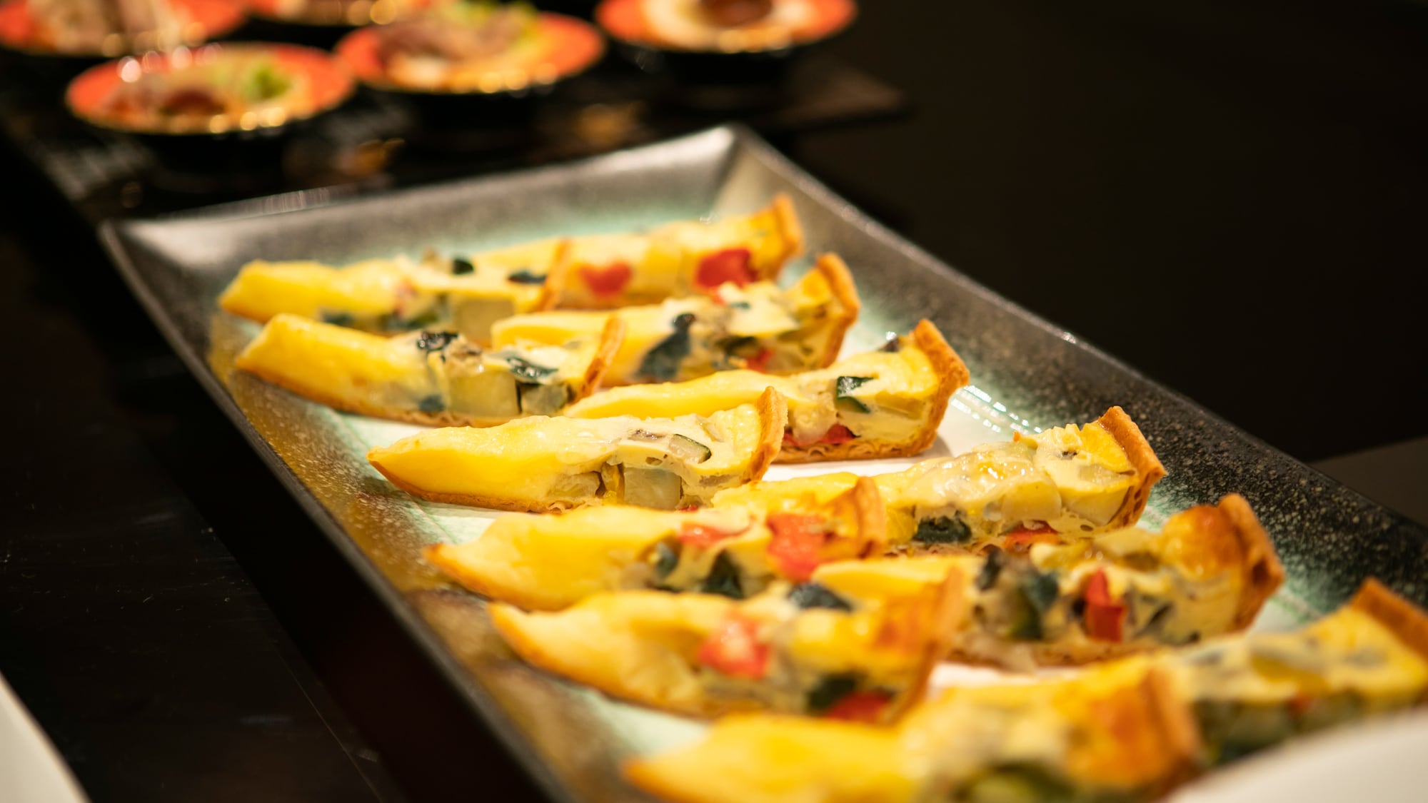 A collaboration of fresh Awaji Island seafood and land delicacies and Spanish cuisine