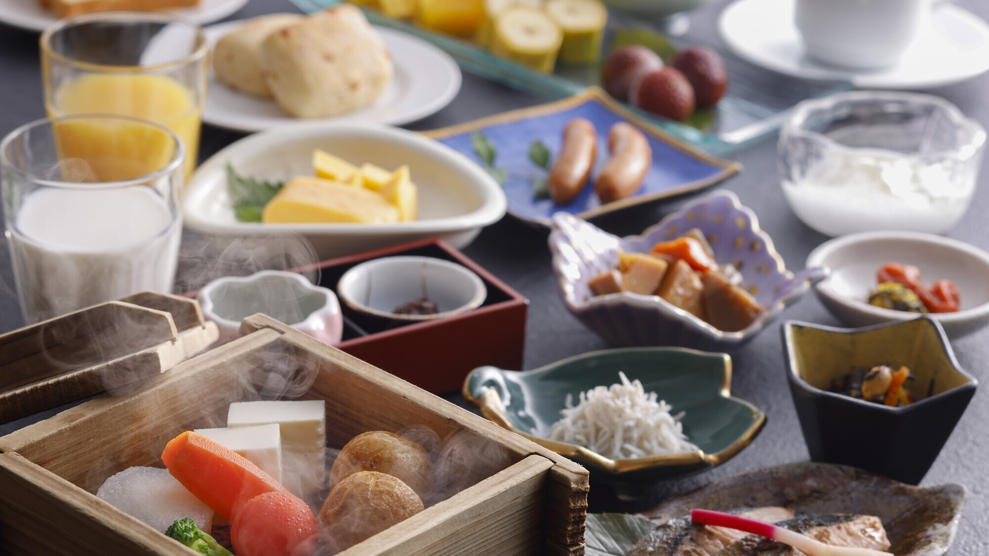 [Breakfast] Japanese set meal