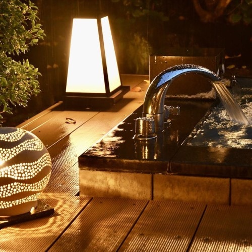 Open-air bath at night