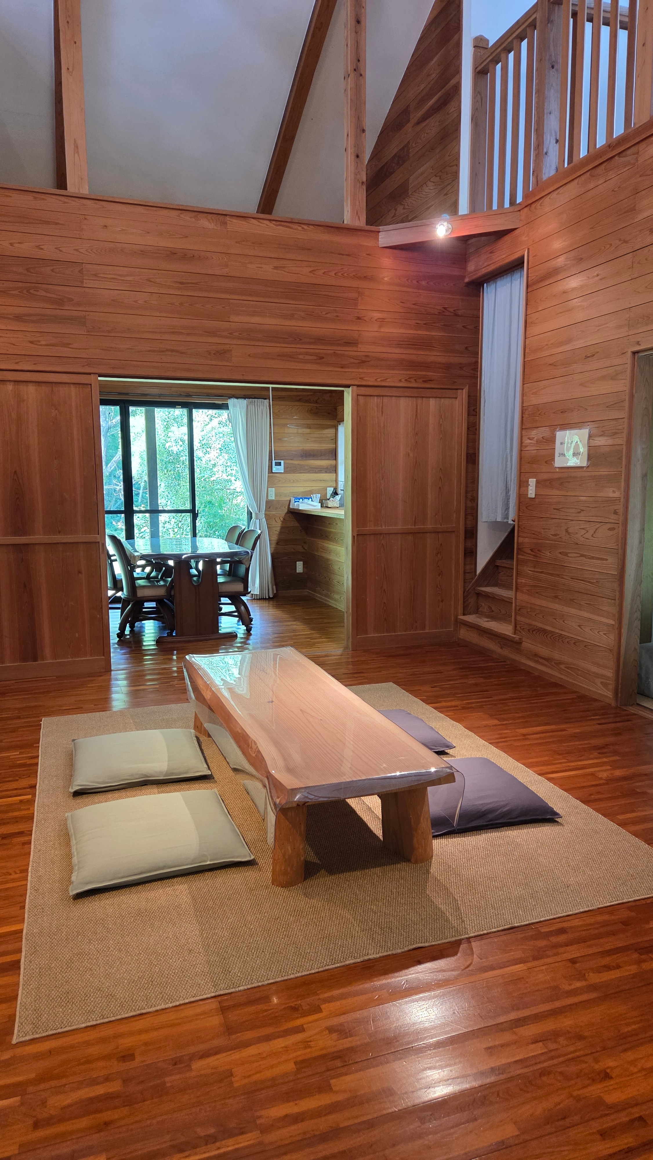 Spacious living room