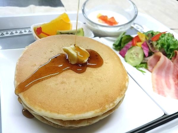 [Set pancake] Sarapan dapat dipilih dari 4 set makanan Ini juga sangat populer di kalangan anak kecil.