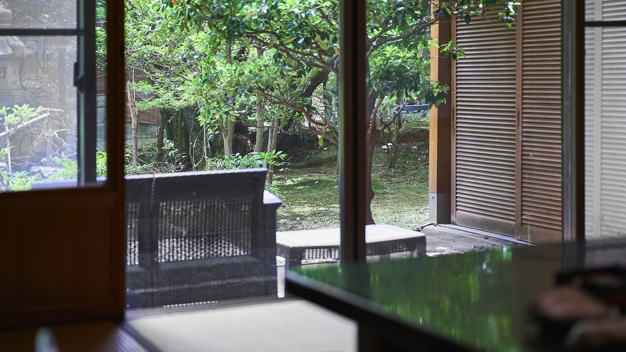 [Yoro Room: Terrace Suite] An elegant moment spent surrounded by Japanese sensibilities.
