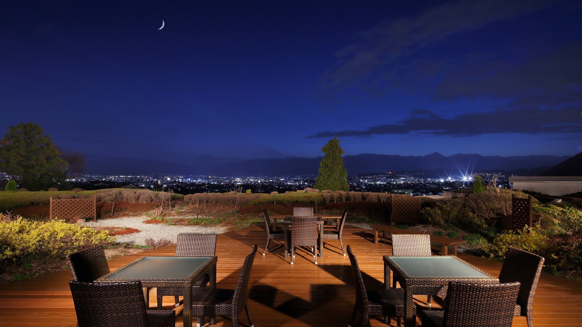 Garden terrace night ②