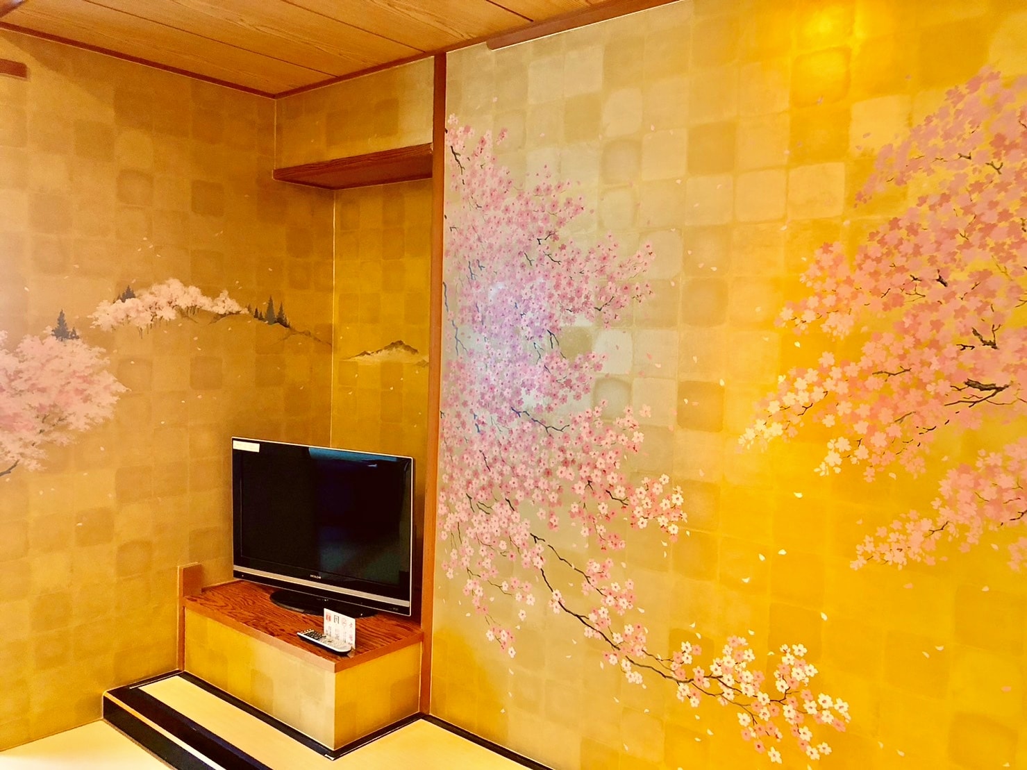 Special room for paintings (example) “Sakura Taihei” room (cherry blossoms in full bloom)