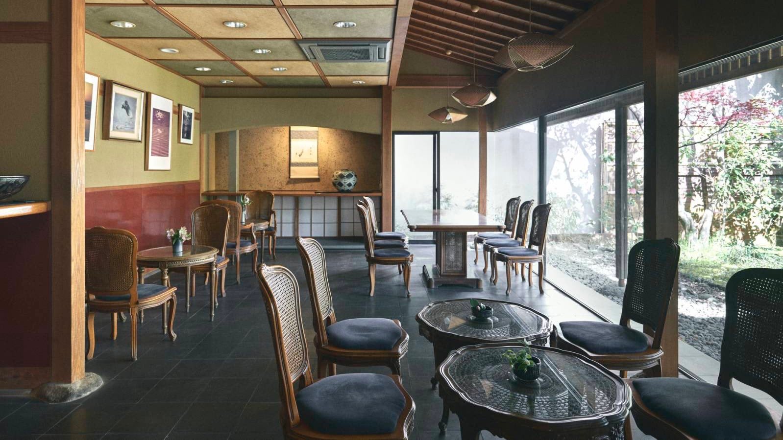 Front desk lobby