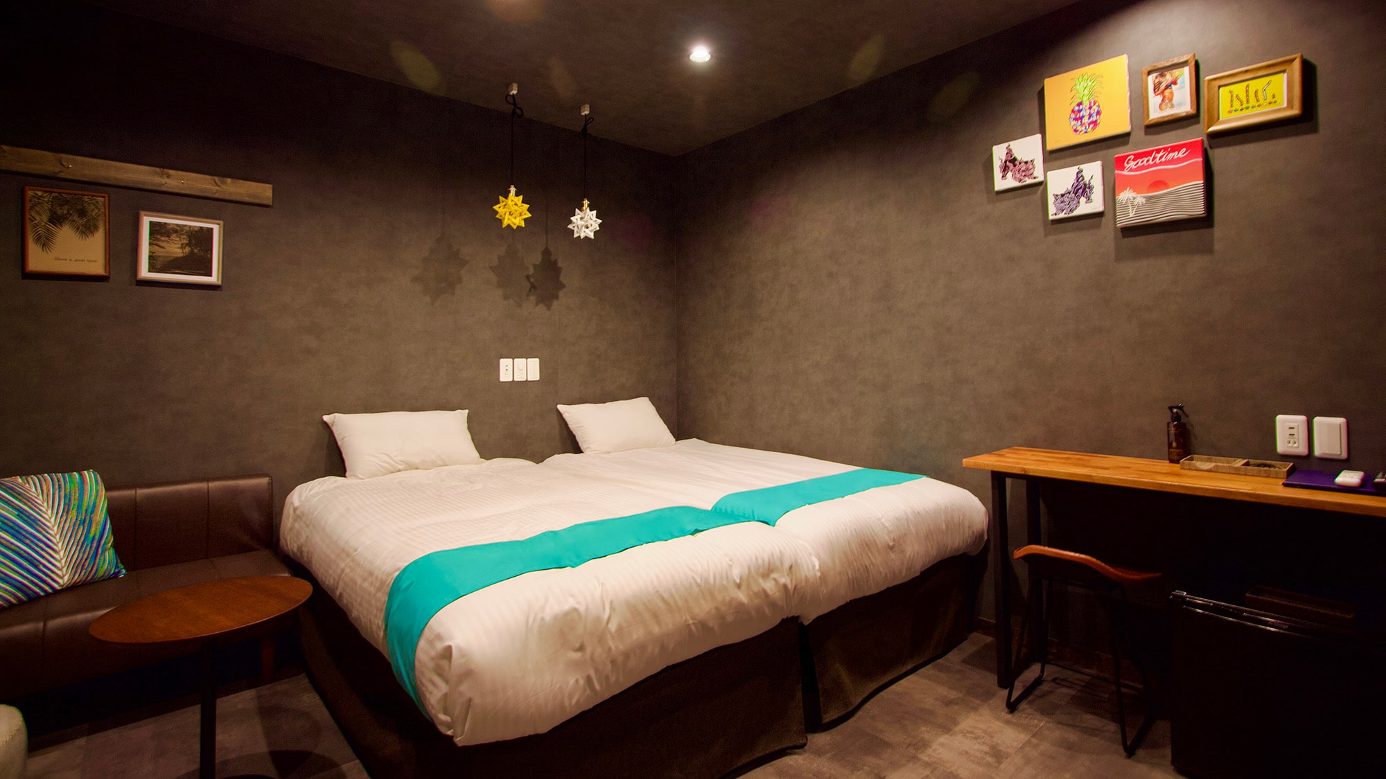 ・[Bed] Twin bed. Enjoy a good night's sleep after making fun memories.