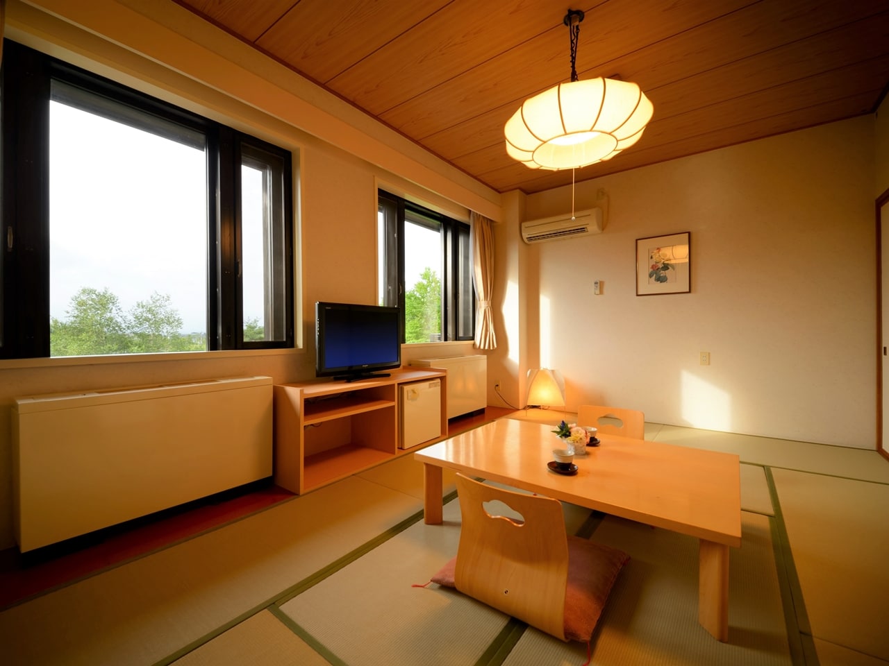 [Standard Japanese-style room] The maximum number of people is 4 people, so please choose according to your needs.