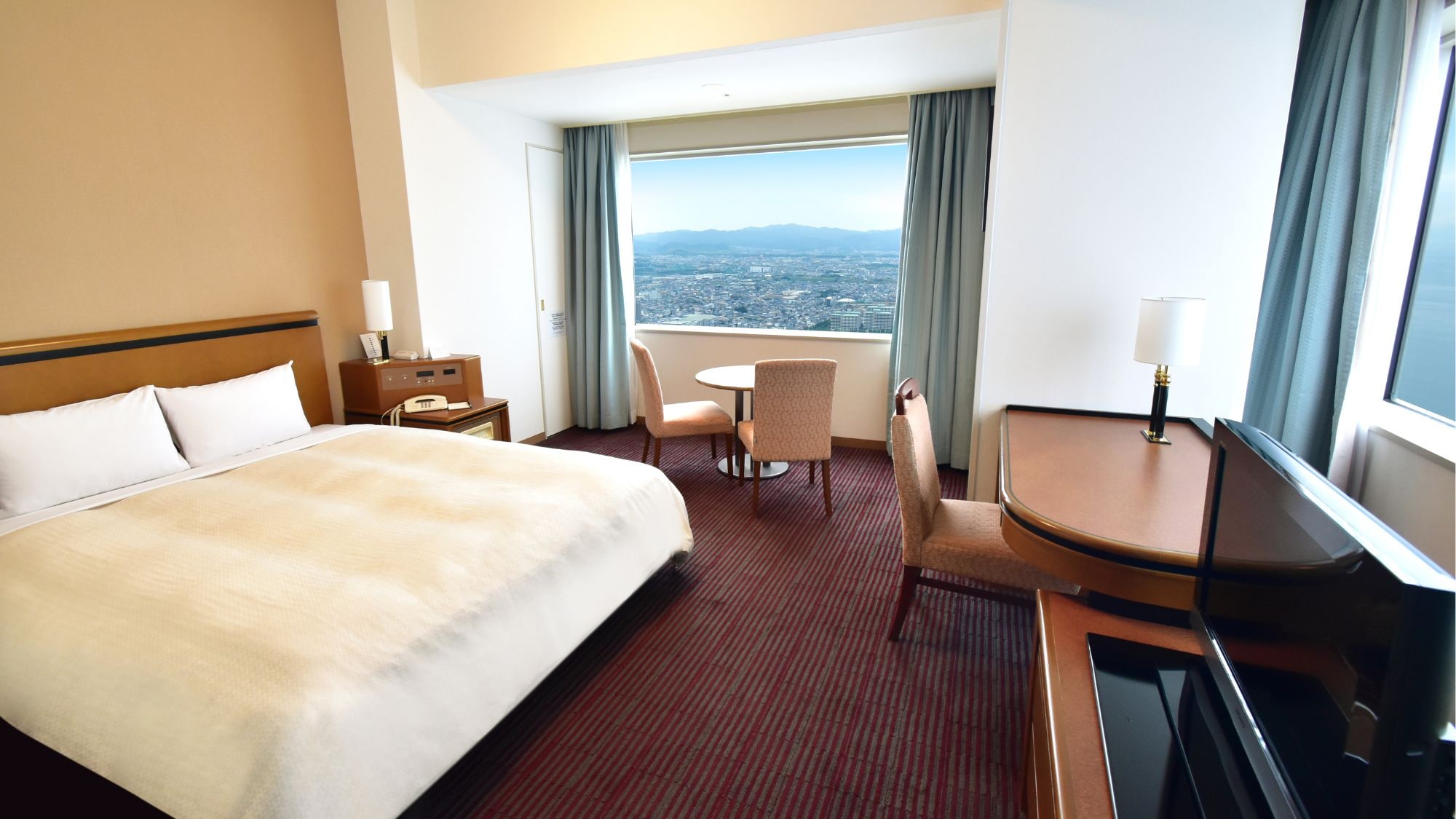 Airport Corner Double