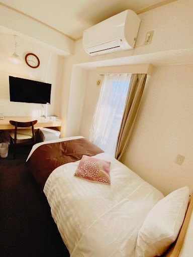 Ladies single room ②