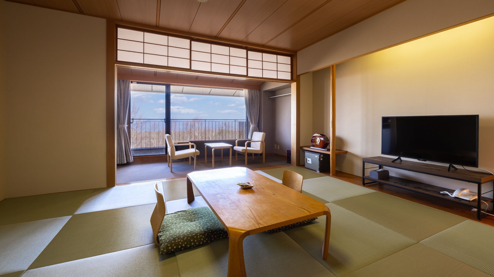 Kamar bergaya Jepang (dua kamar, 10 tikar tatami dan 4,5 tikar tatami) dengan beranda dan toilet [bebas rokok]