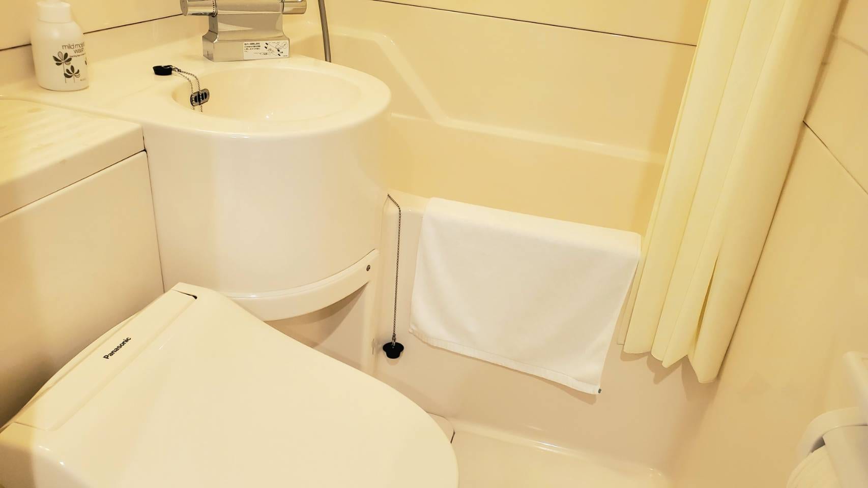 ห้องน้ำรวม (แบบเดี่ยวหรือแบบสามห้อง)