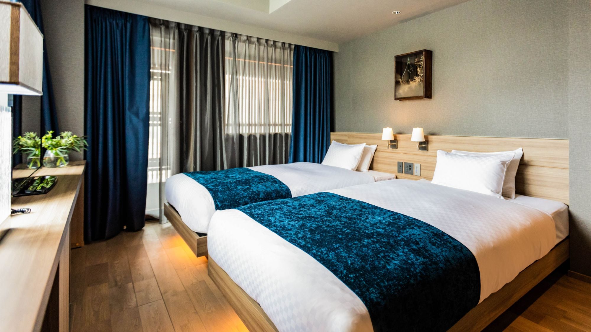 Superior Twin (Semi-double bed x 2)