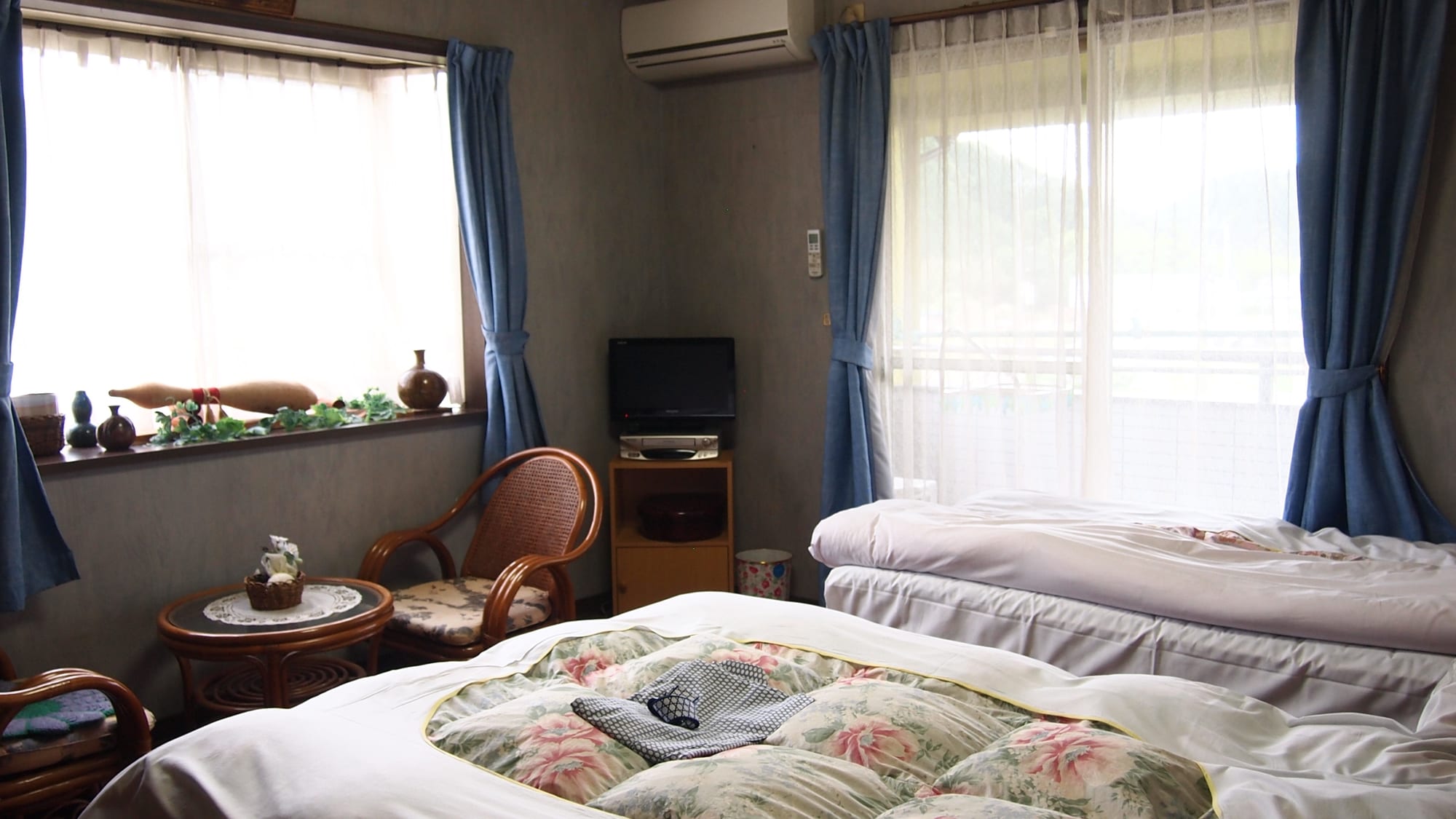 * [Western room (twin room)] Please for business and leisure
