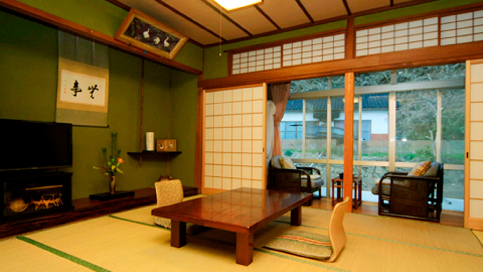 Japanese-style room (8 tatami mats)