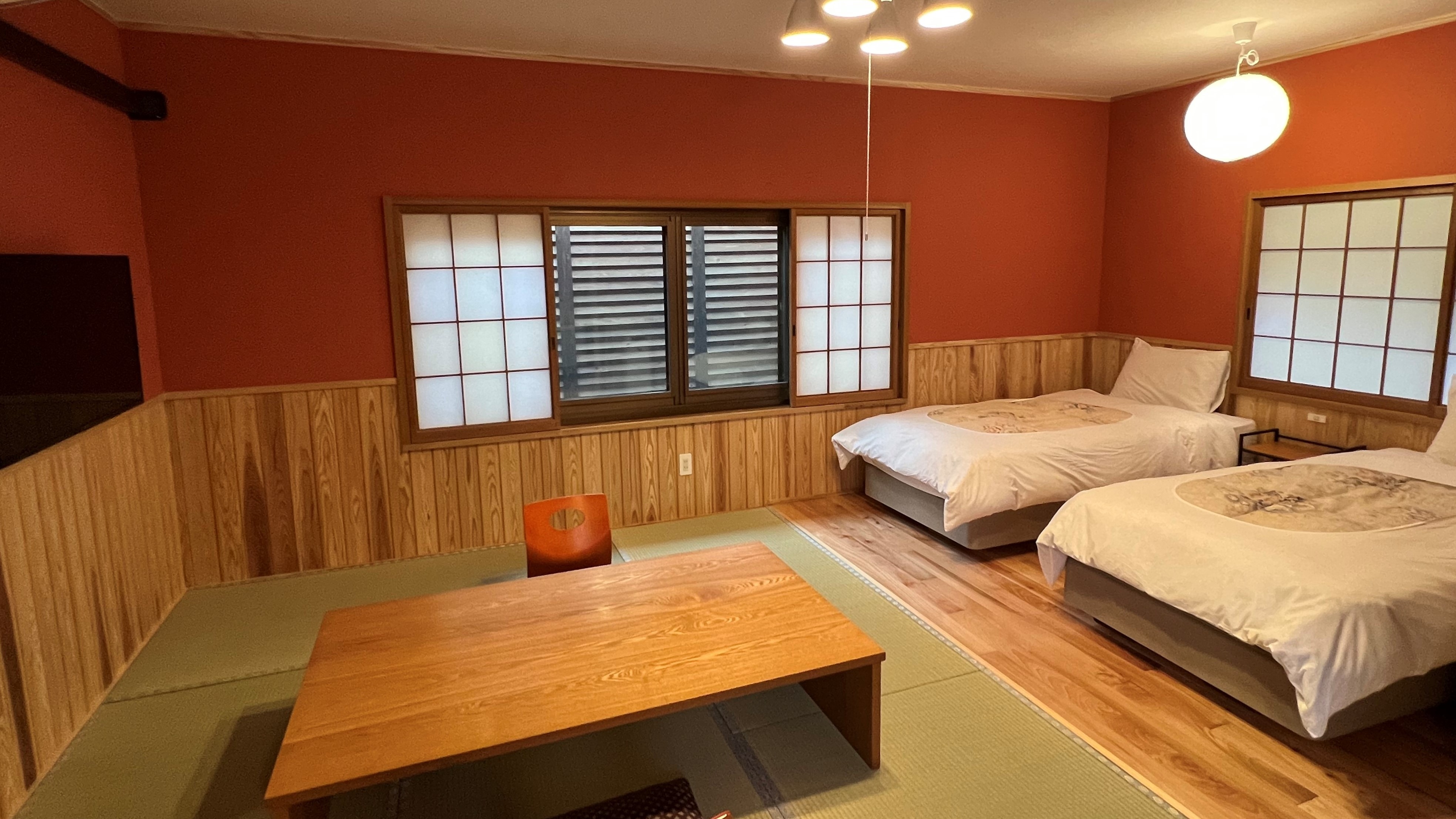 The rooms have been completely renovated to be more spacious, with a Japanese-Western style atmosphere... and include the use of comfortable Simmons beds.