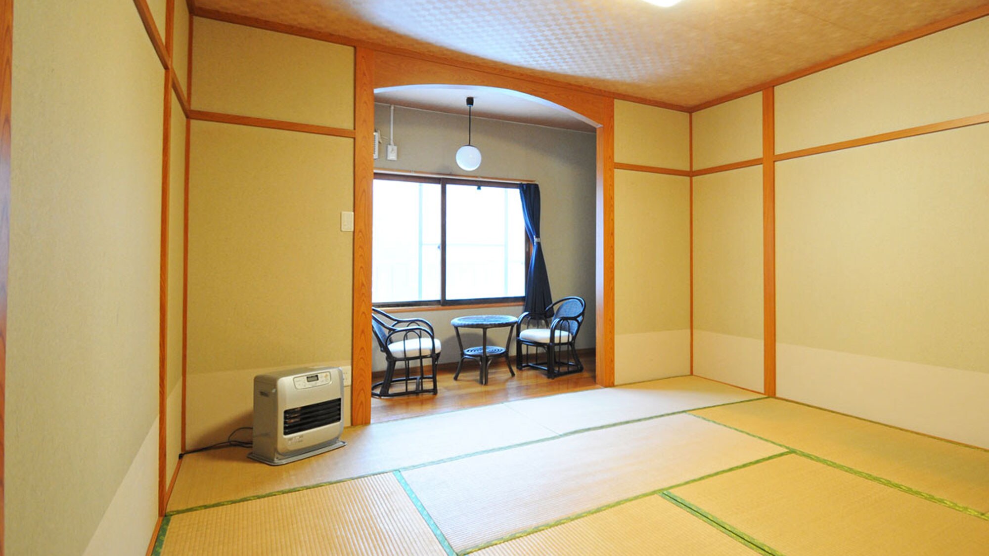 [River side 8 tatami Japanese room] Up to 3 people can stay.
