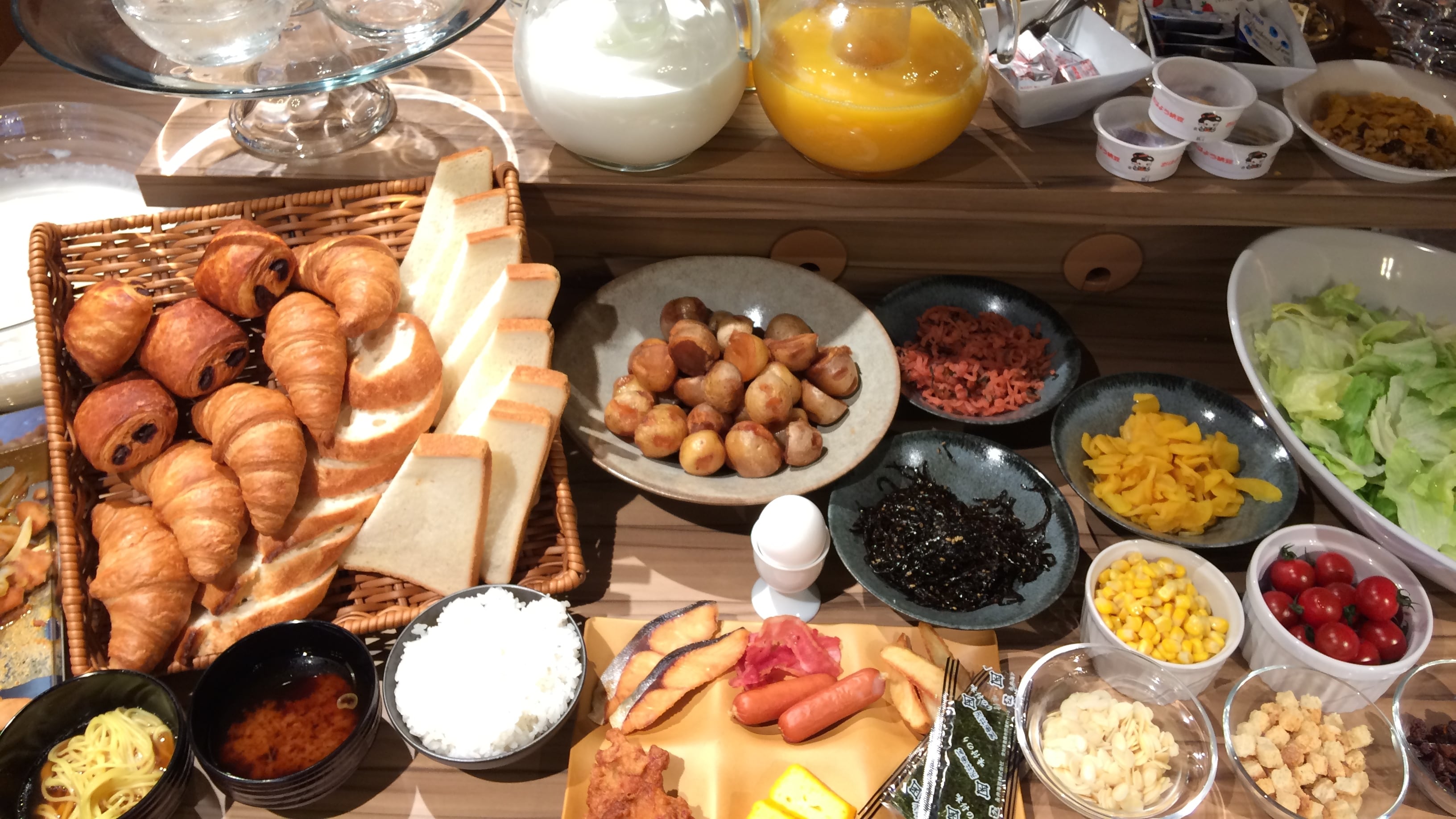 Breakfast restaurant venue ~ LUMP ~