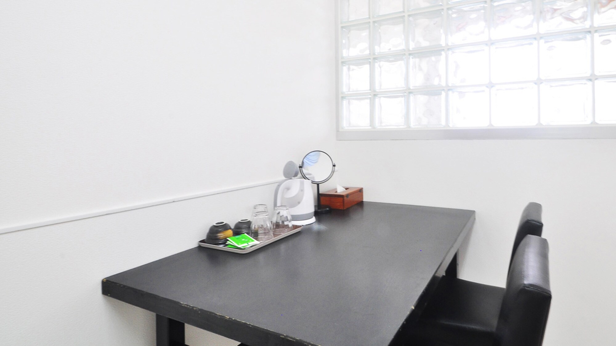 [Annex 1F room] Mini table set for 2 people