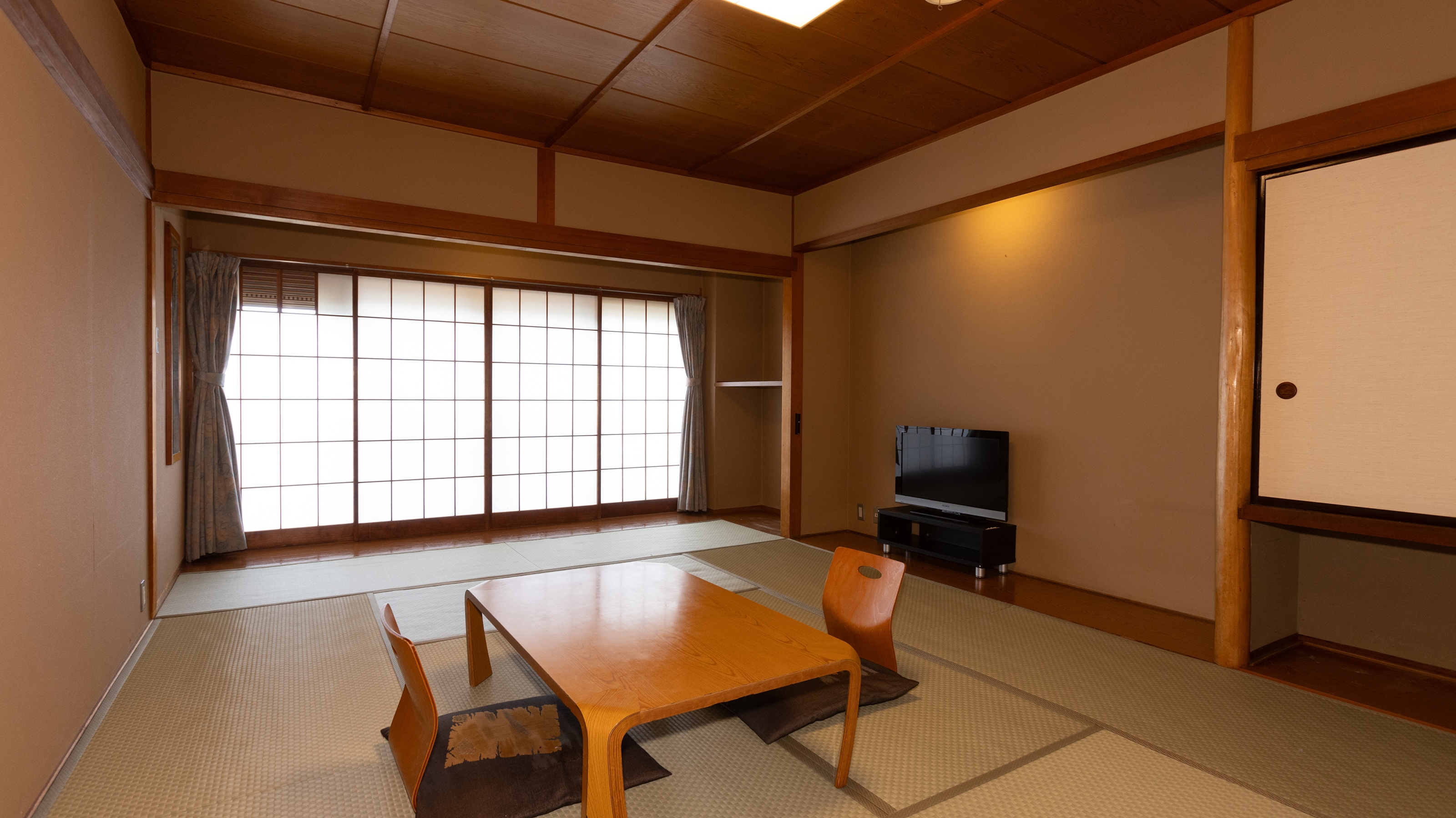 Japanese-style room (10 tatami mats)