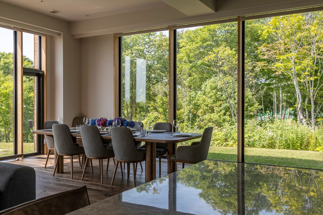 Bersantap / Pemandangan Premium Musim Panas