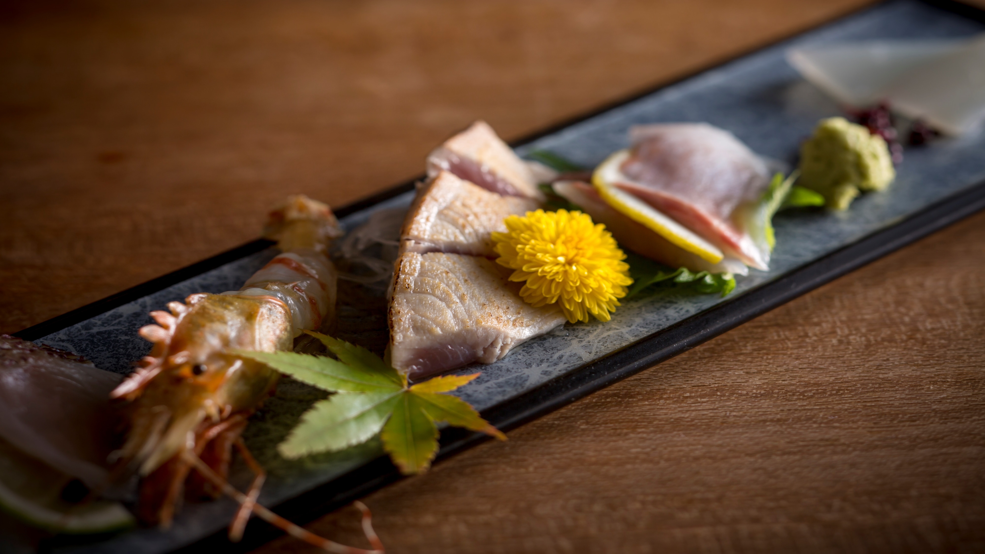 [ซาซิมิปลาจากไทซา] ซาซิมิอาหารทะเลที่จับได้ที่ท่าเรือไทซา