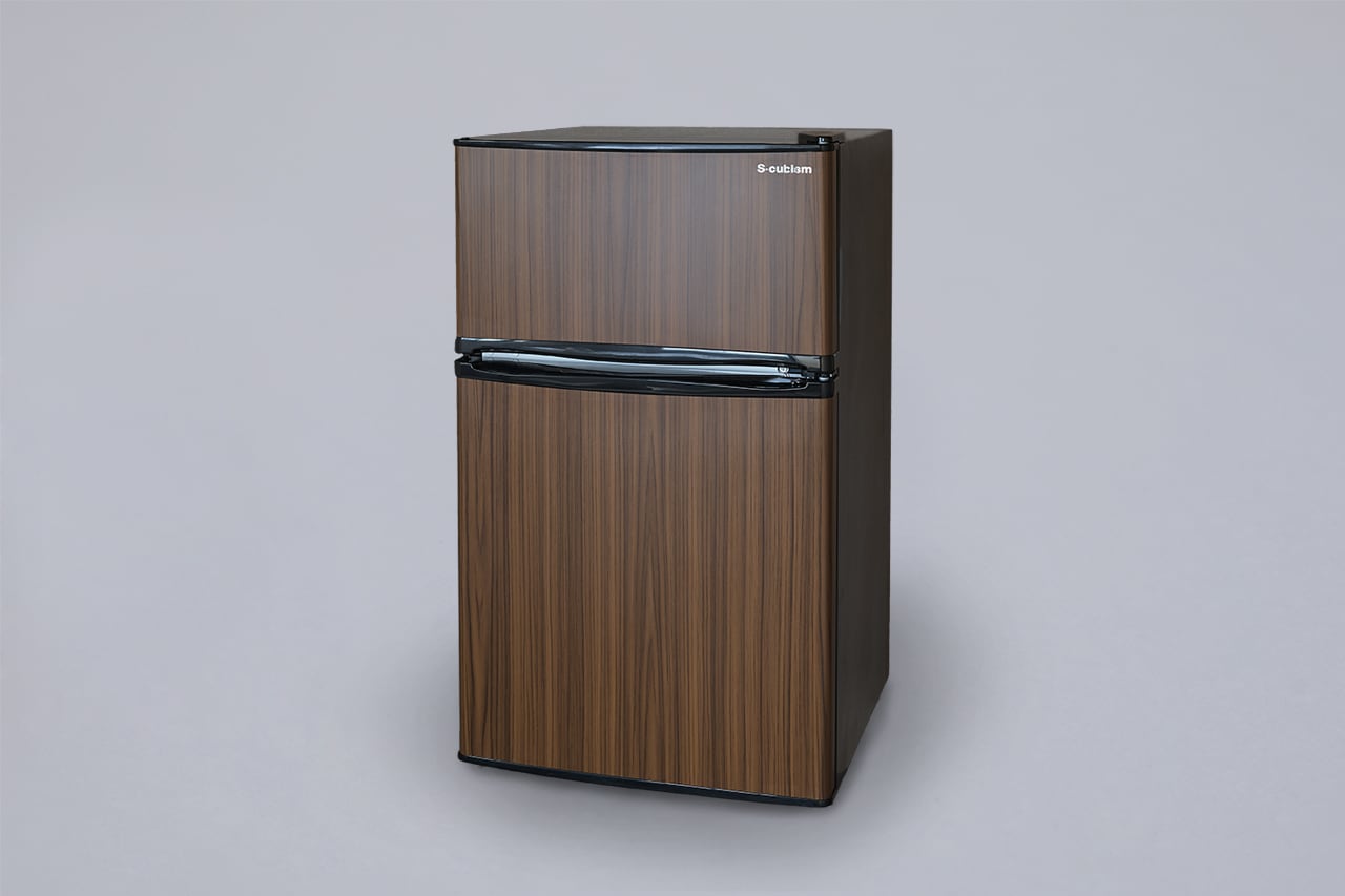 Equipped with a 2-door refrigerator-freezer