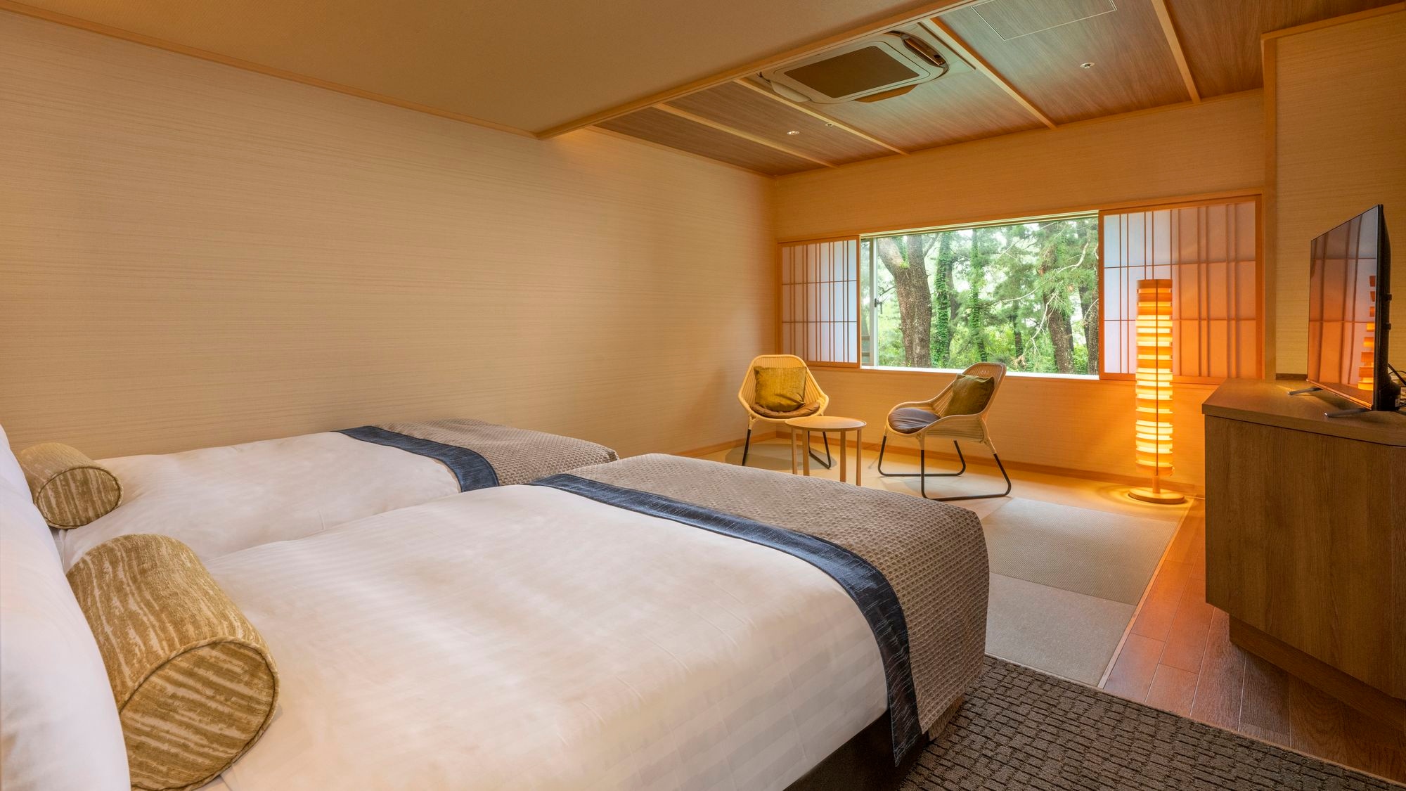 Japanese-Western style room (with shower booth)