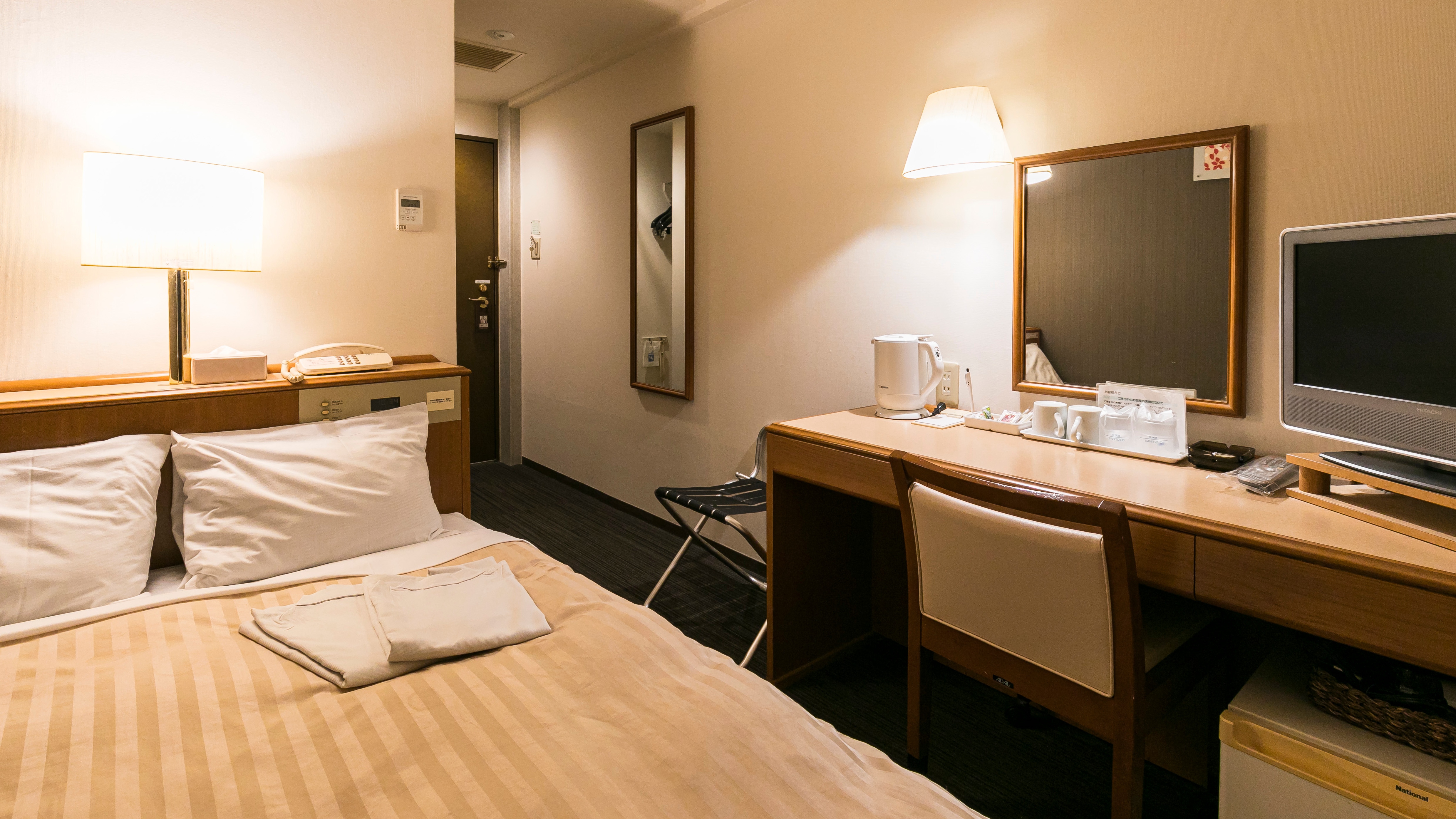 Semi-double room