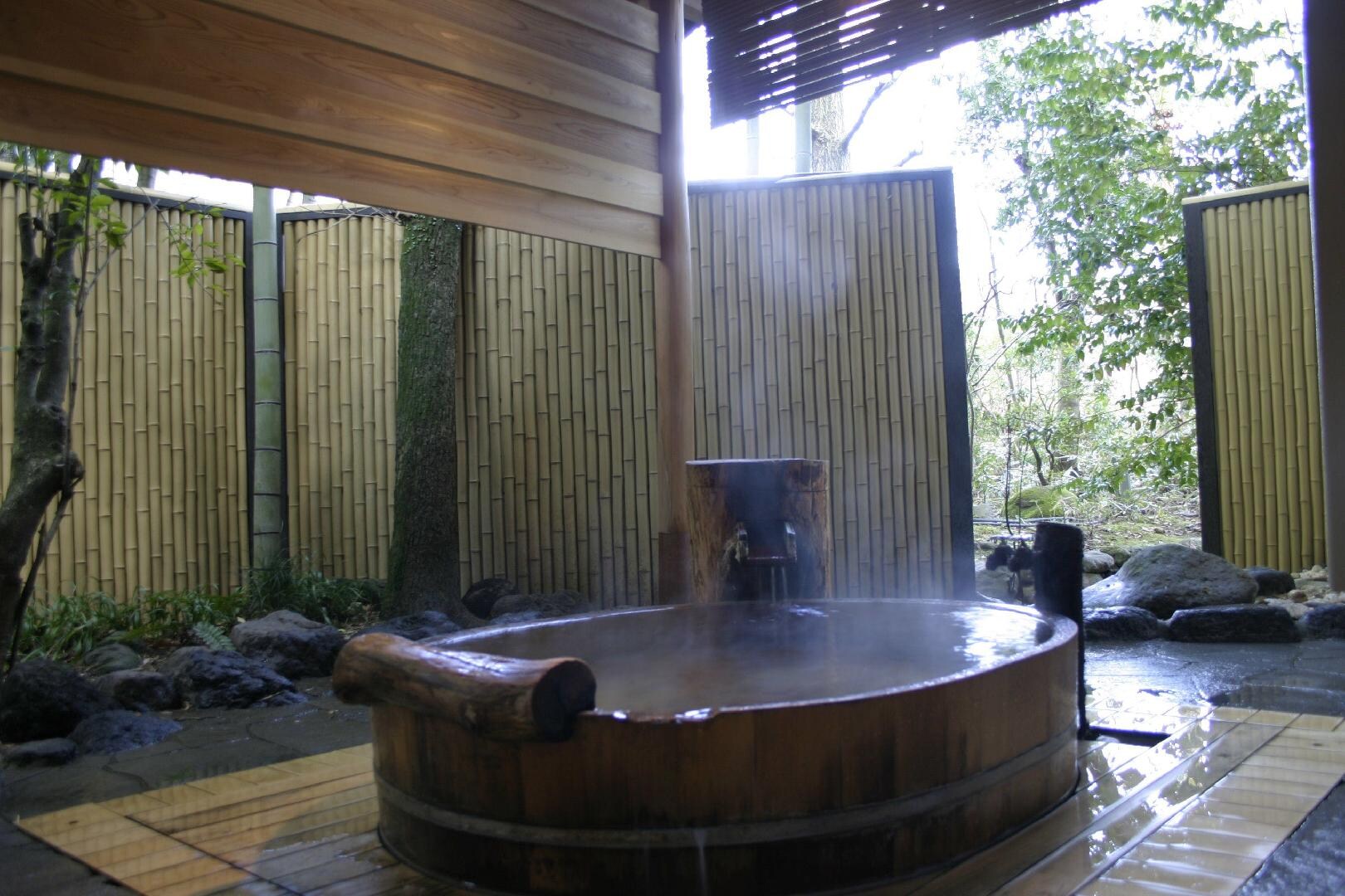 Mutsukitei open-air bath