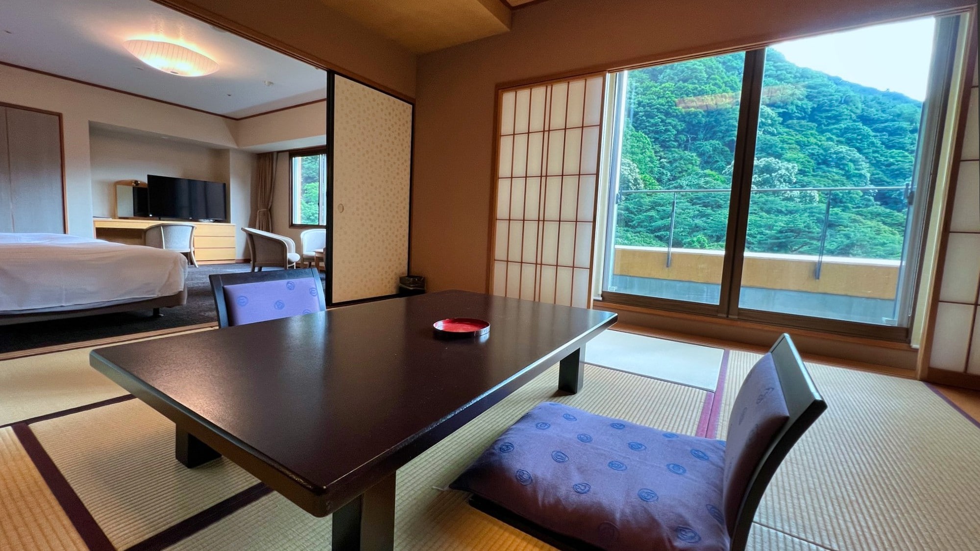 【附温泉浴池】别馆7楼特别房◆日式房间10张榻榻米+西式房间28平方米