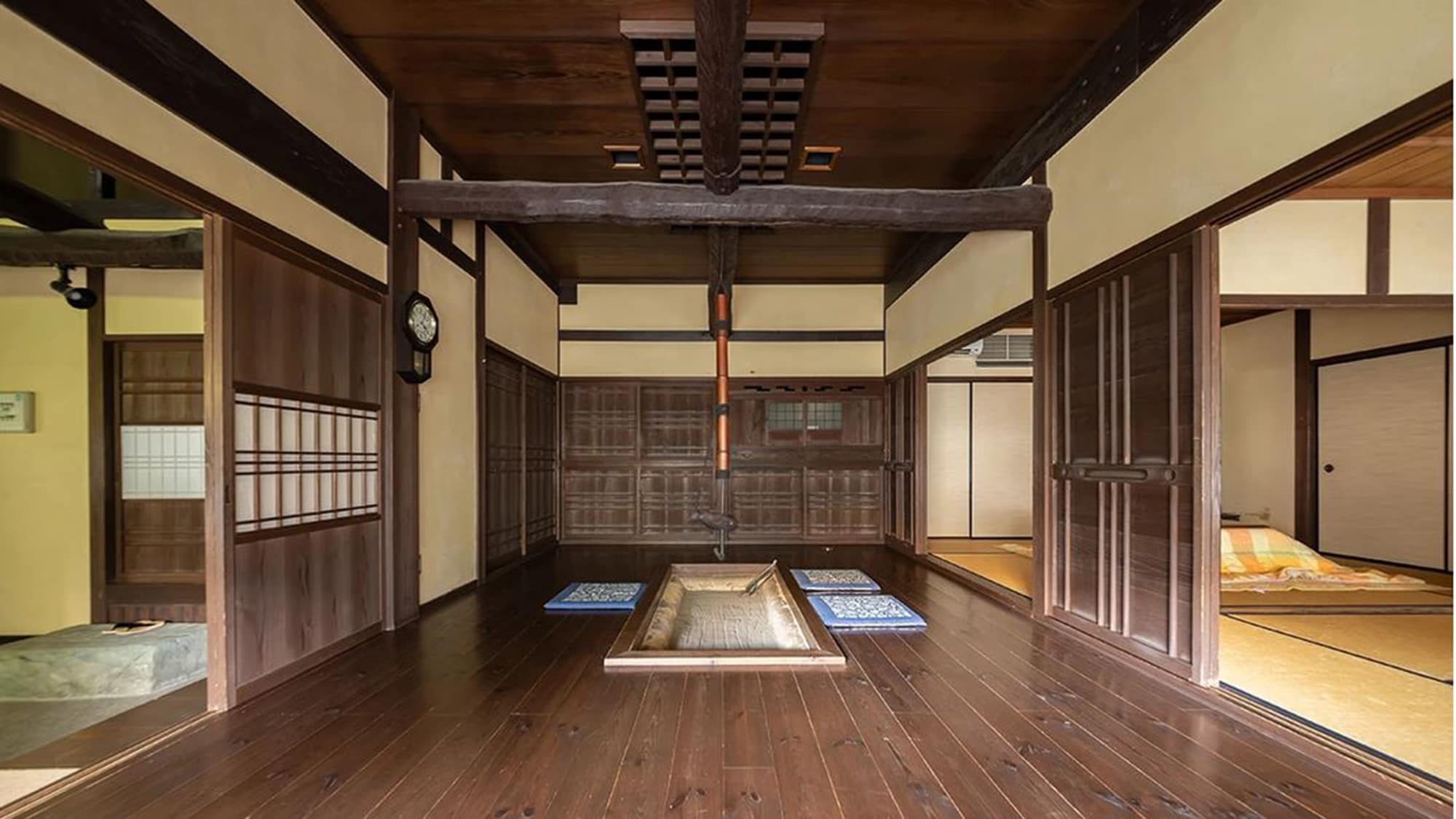 *Annex [Saitaniya] *บ้านญี่ปุ่นแบบดั้งเดิมที่มีห้องอาบน้ำและห้องน้ำที่ทำจากไม้ไซเปรส มีเตาผิงแบบอิโรริและพื้นดิน และบรรยากาศที่ชวนคิดถึง ให้เช่าพื้นที่ 117 ตารางเมตร