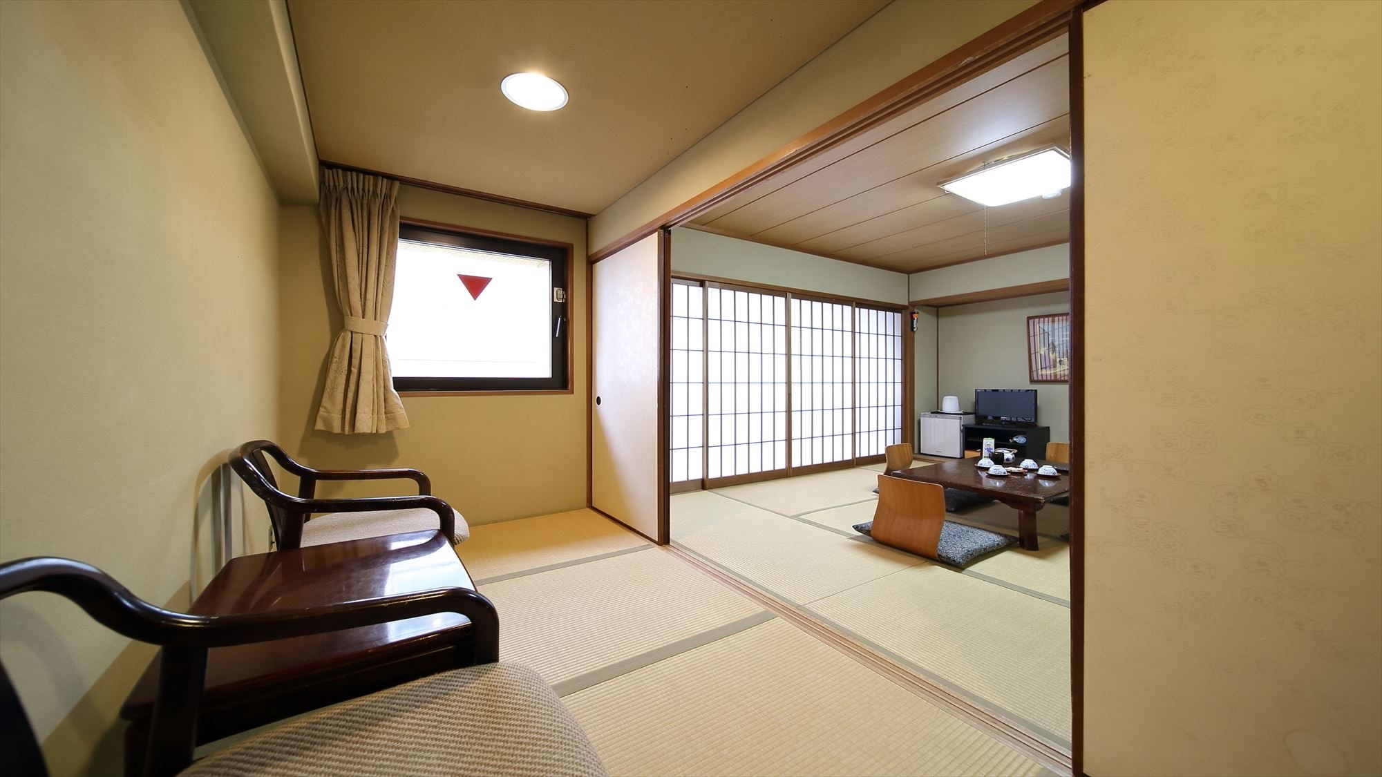 Kamar bergaya Jepang 8 tikar tatami (dengan bak mandi dan toilet / Gedung Utara)