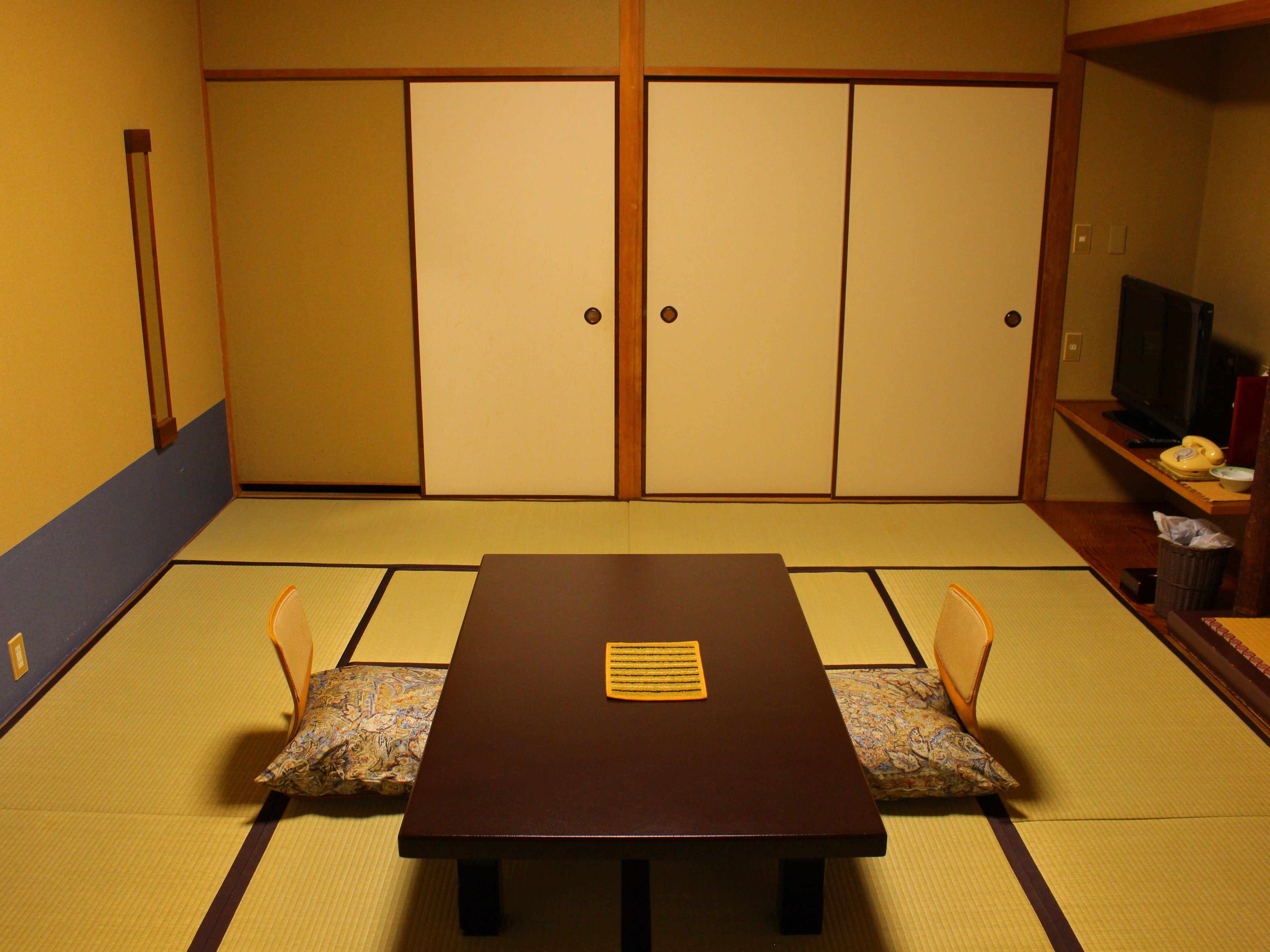 2F 10榻榻米日式房間