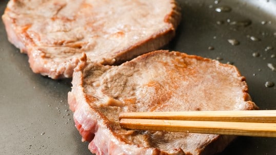 Teppanyaki lưỡi bò