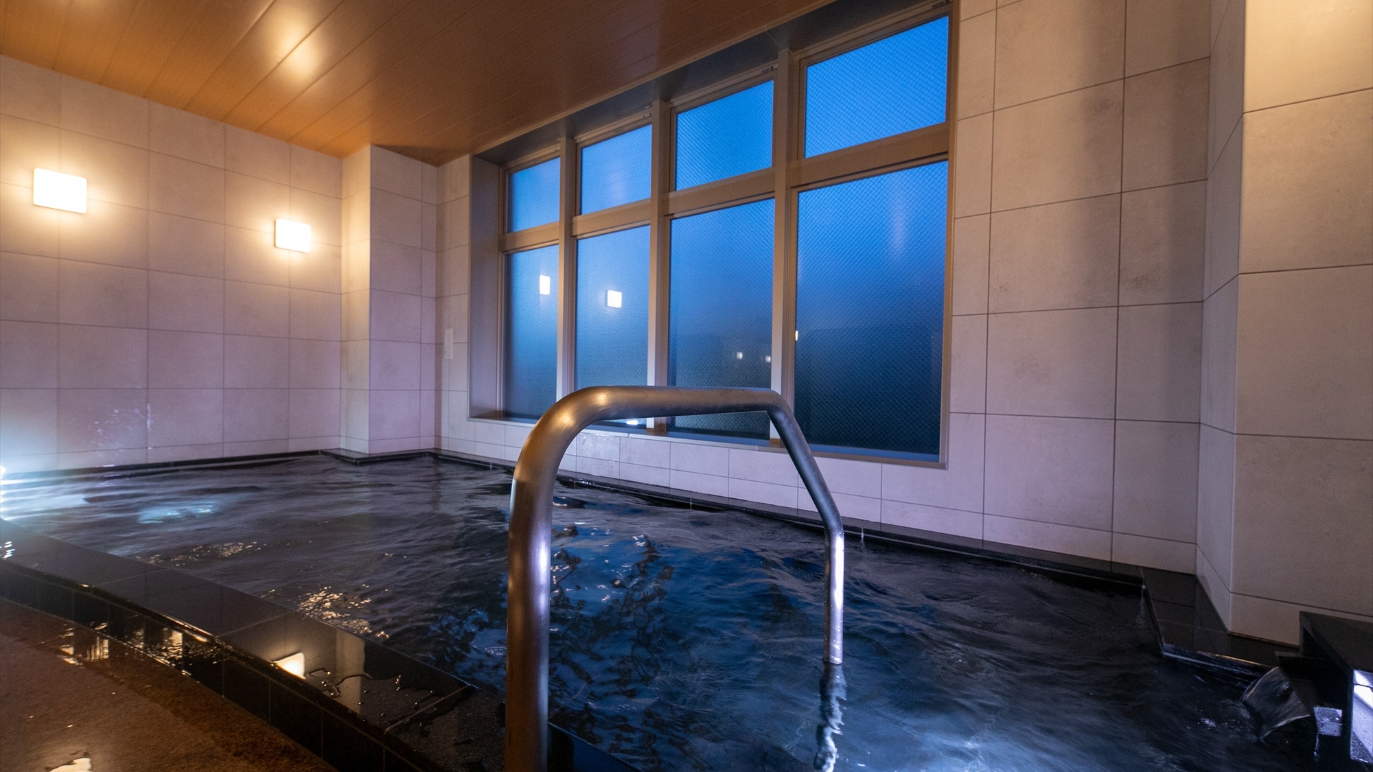 [Large public bath/men's bath] A newly built and clean large public bath! Take a moment to soothe your fatigue.