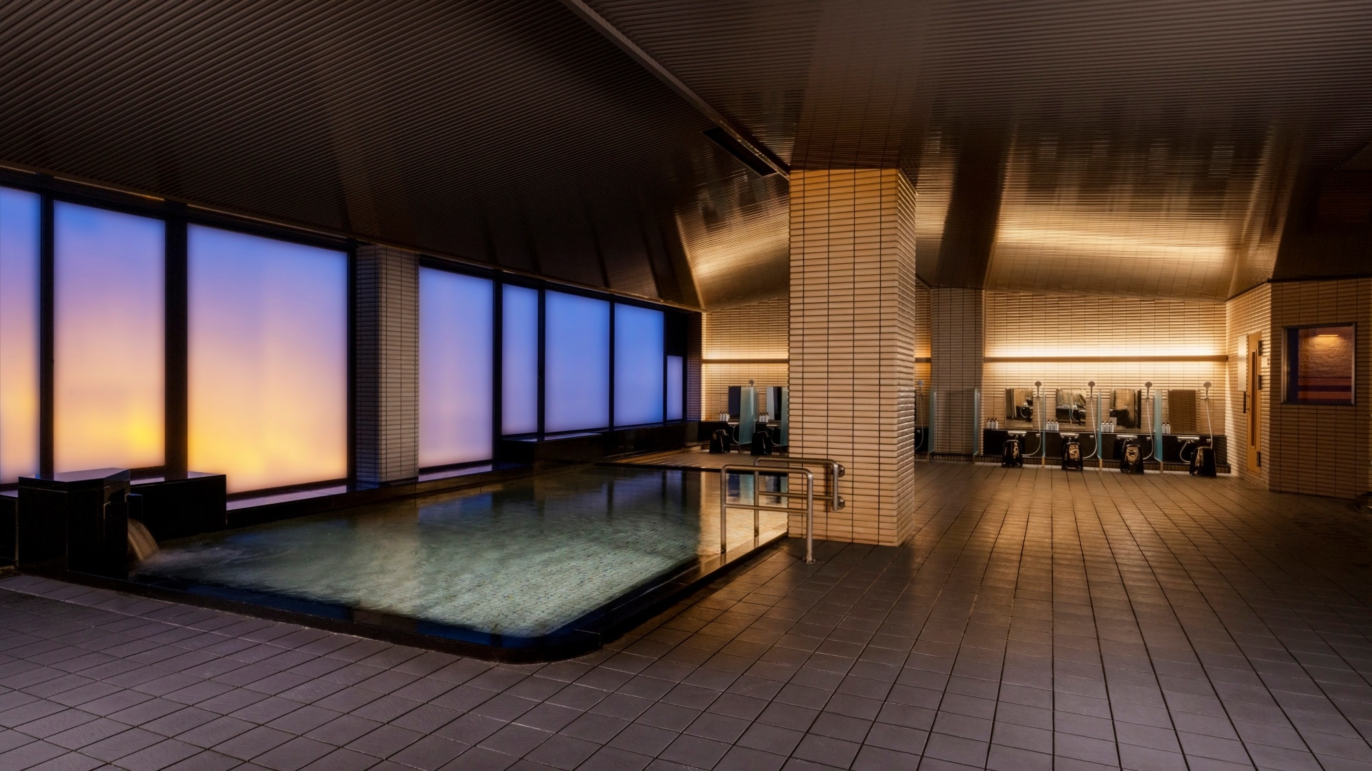 Image of the large public bath