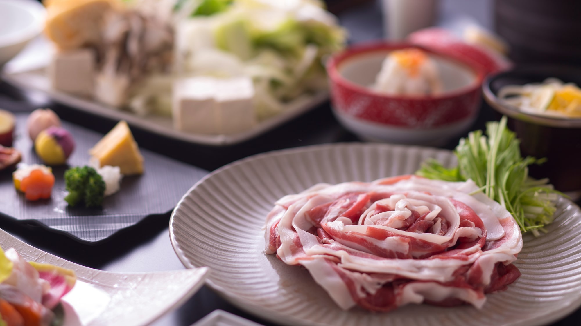 Satoyama wild boar hotpot dish with the rich aroma of miso (image)