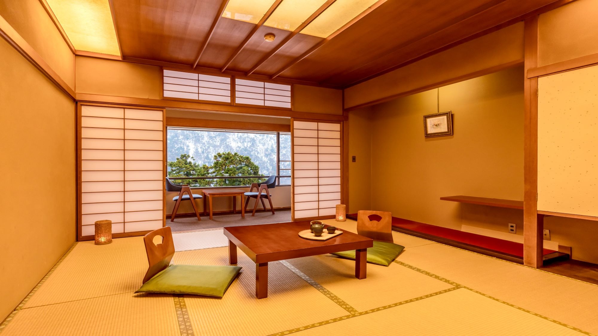 Standard Japanese-style room *An example of a guest room