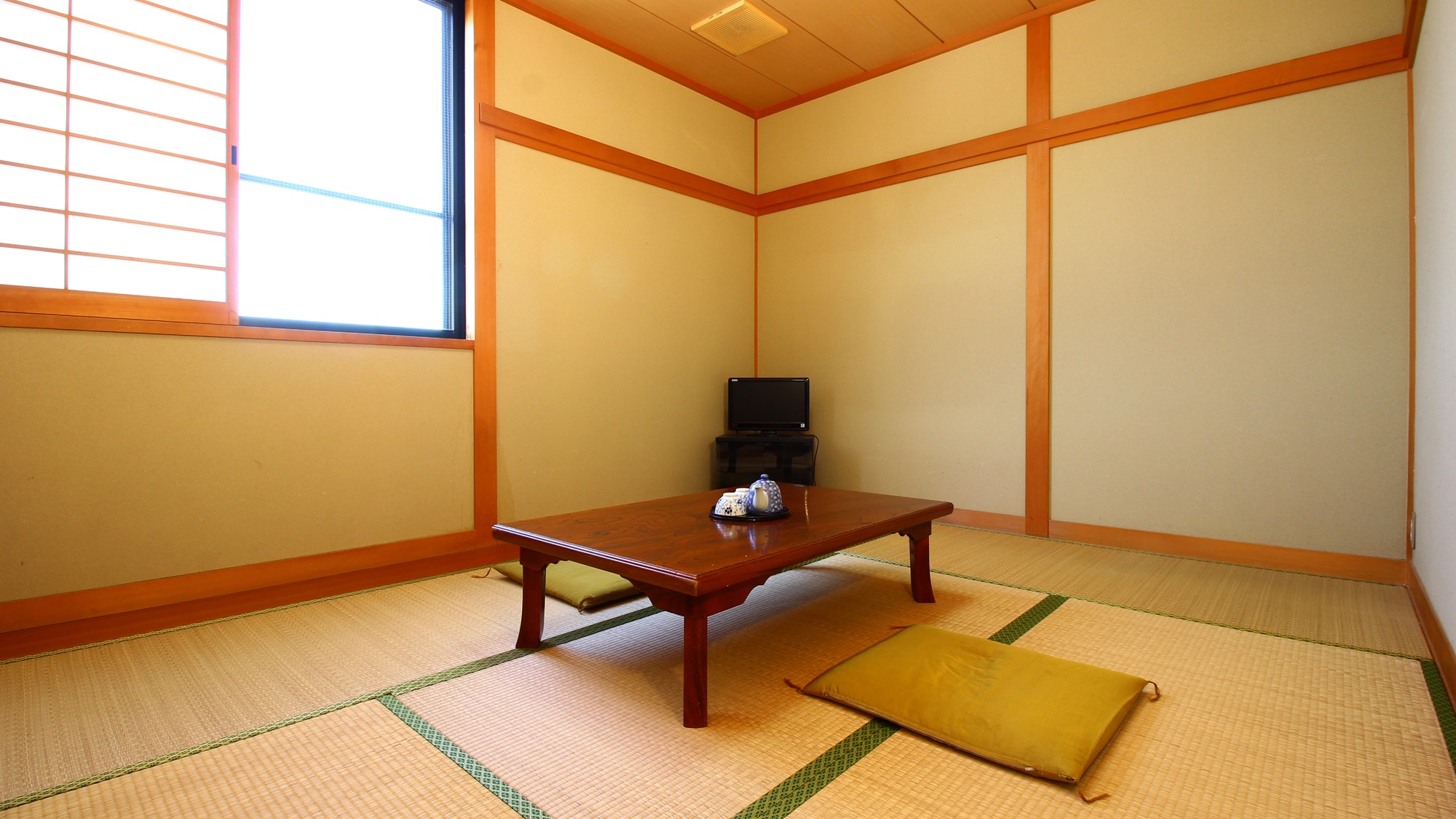 [Phòng kiểu Nhật 6 tấm chiếu tatami có khuyết điểm]