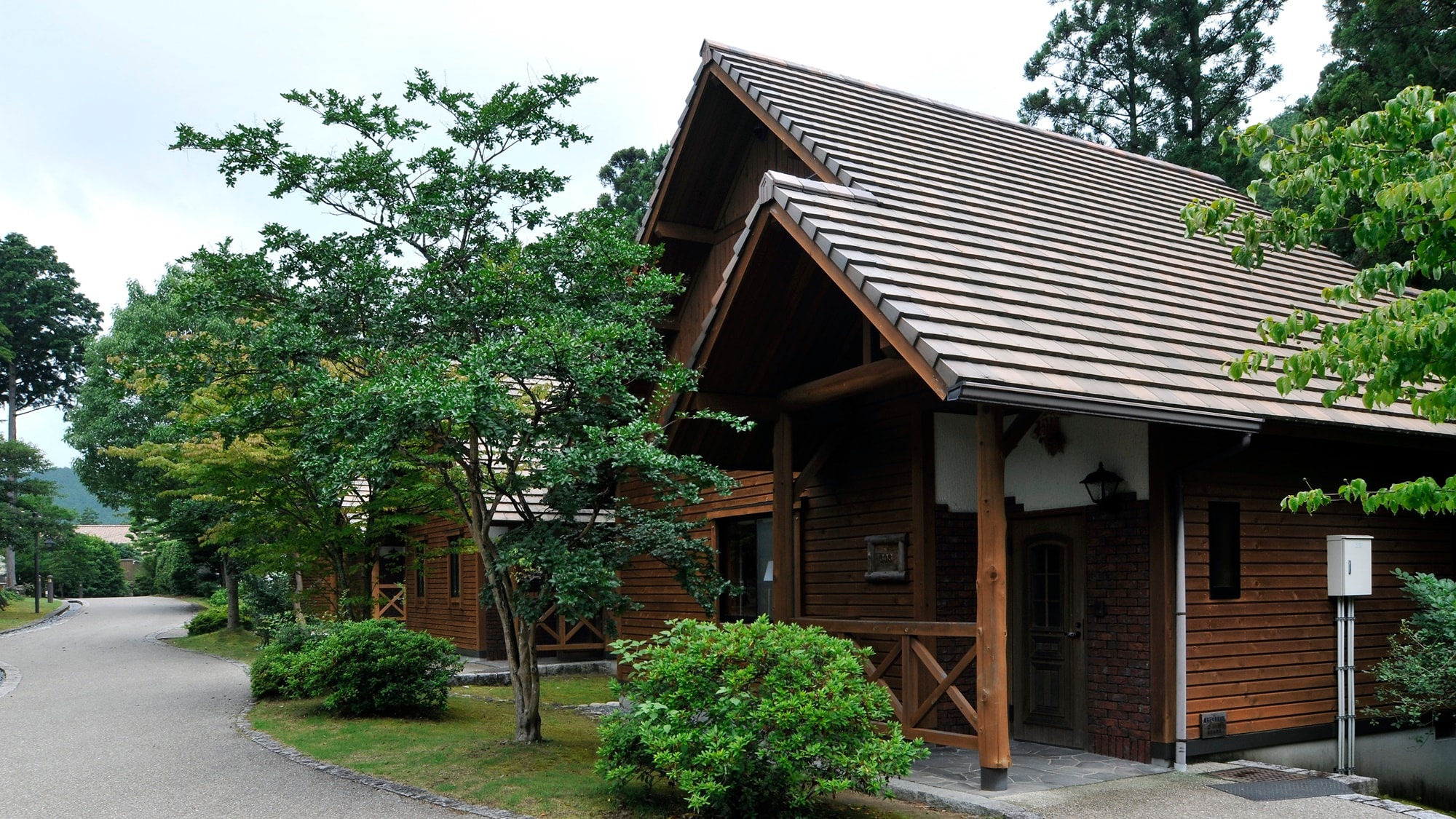 *Cottage (example)